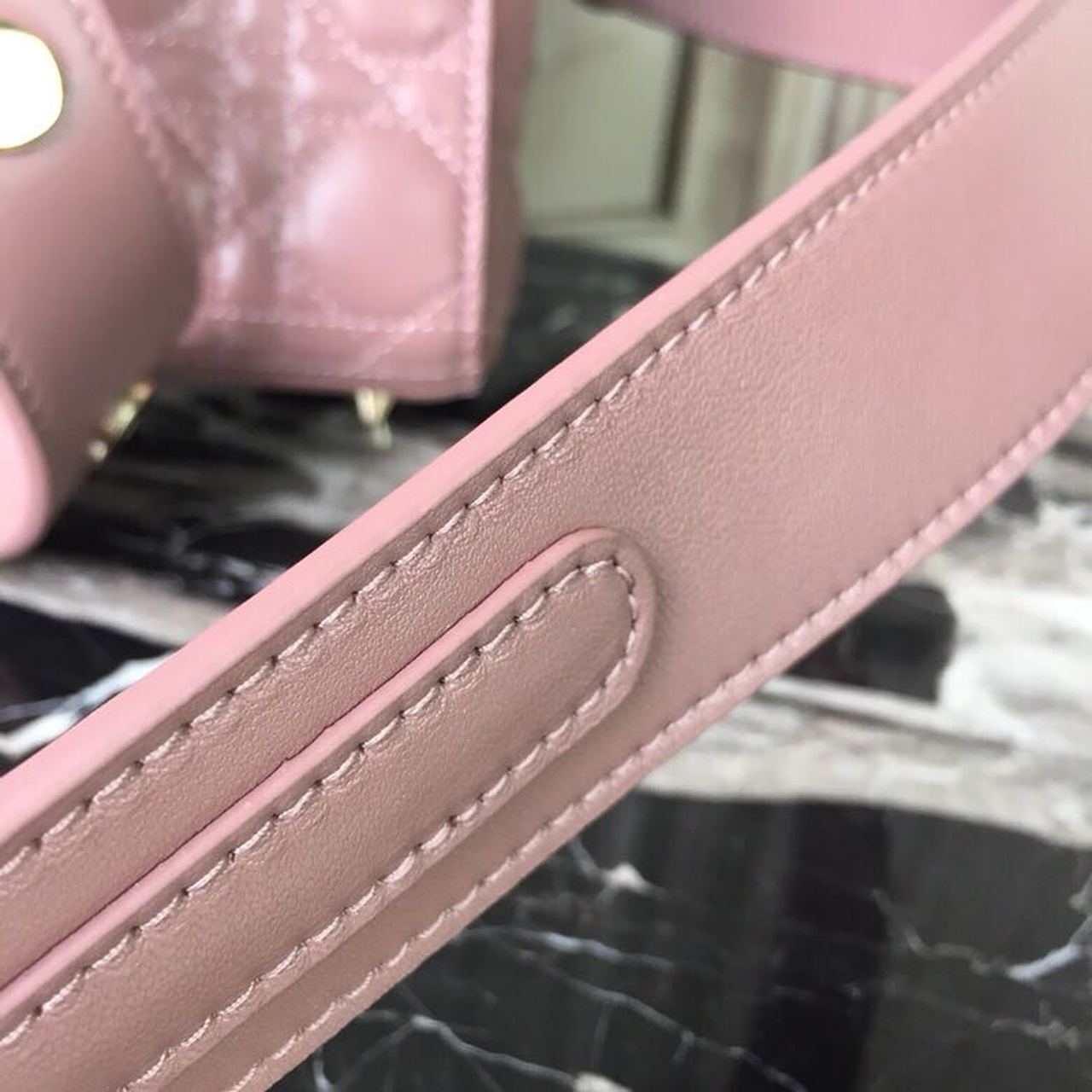 Top Quality MeTop Qualityum Lady Bag Gold Toned Hardware Dusty Pink For Women 20cm/8in CD