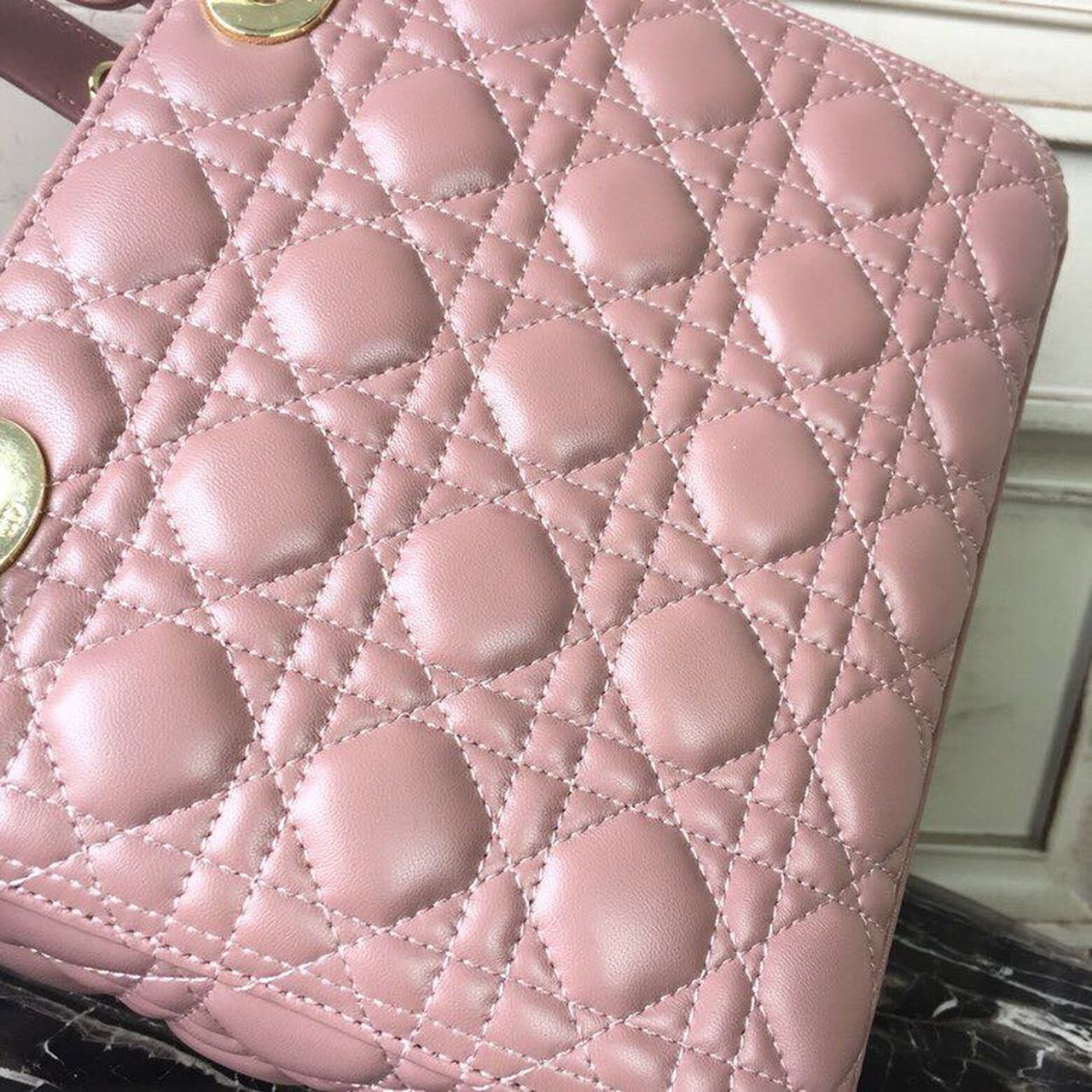 Top Quality MeTop Qualityum Lady Bag Gold Toned Hardware Dusty Pink For Women 24cm/9in CD