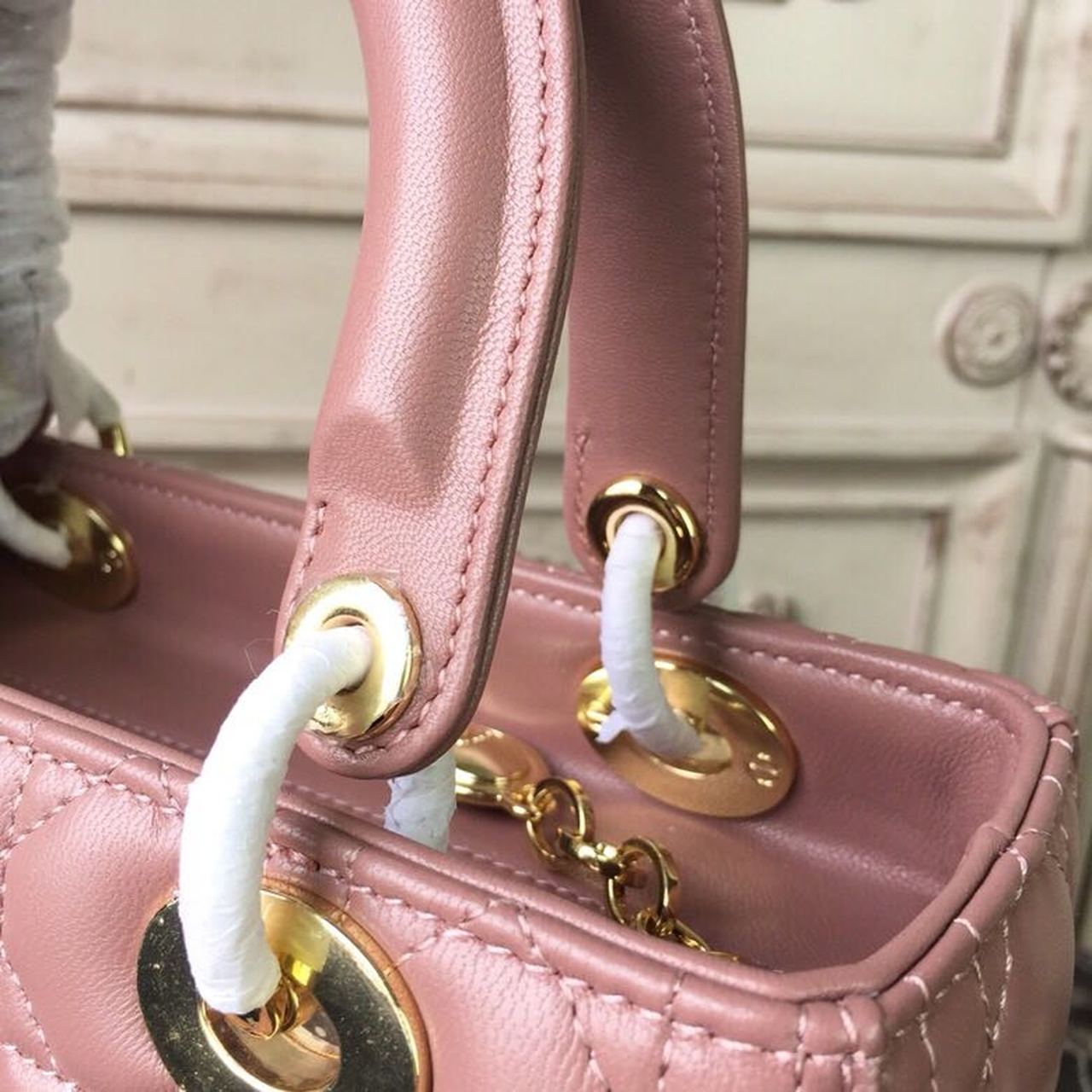 Top Quality MeTop Qualityum Lady Bag Gold Toned Hardware Dusty Pink For Women 24cm/9in CD
