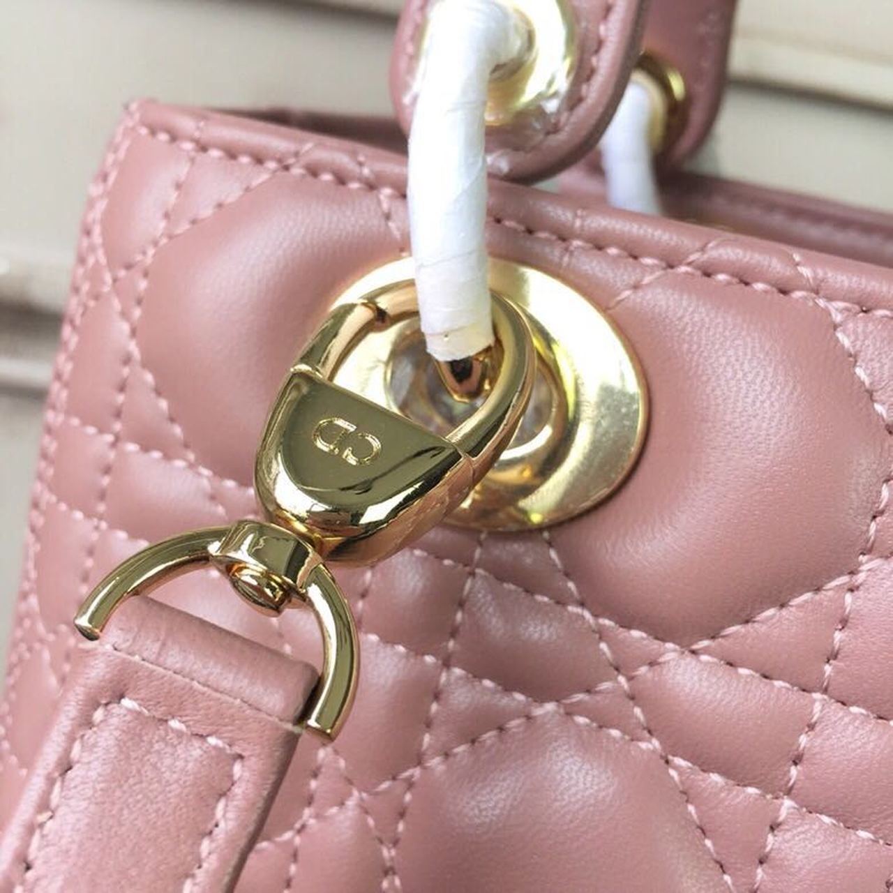 Top Quality MeTop Qualityum Lady Bag Gold Toned Hardware Dusty Pink For Women 24cm/9in CD