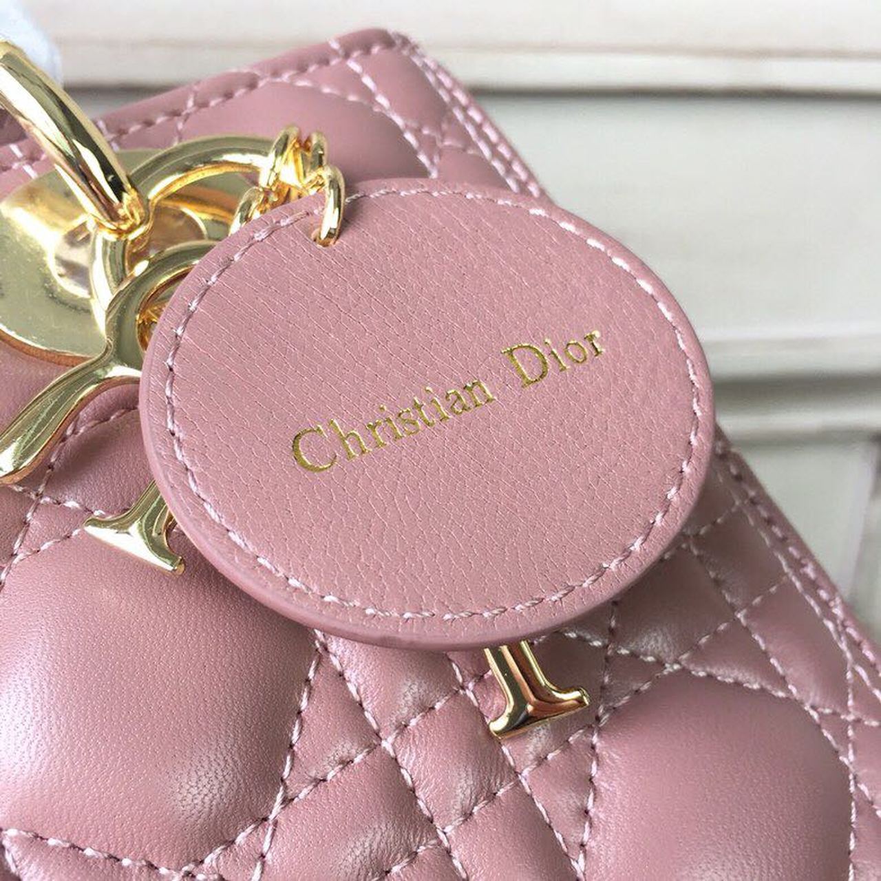 Top Quality MeTop Qualityum Lady Bag Gold Toned Hardware Dusty Pink For Women 24cm/9in CD