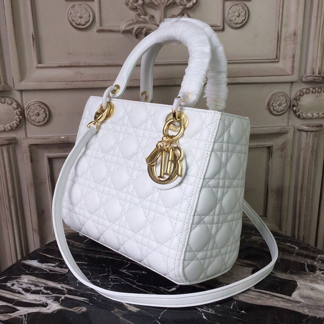 Top Quality MeTop Qualityum Lady Bag Gold Toned Hardware White For Women 24cm/9in CD