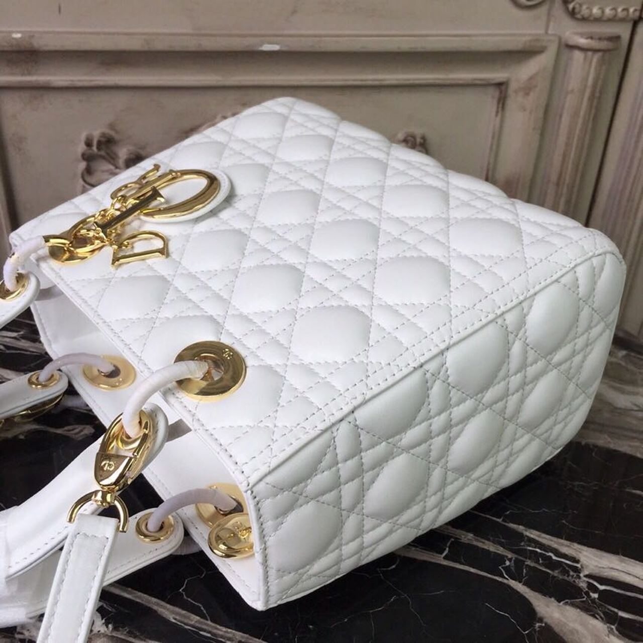 Top Quality MeTop Qualityum Lady Bag Gold Toned Hardware White For Women 24cm/9in CD