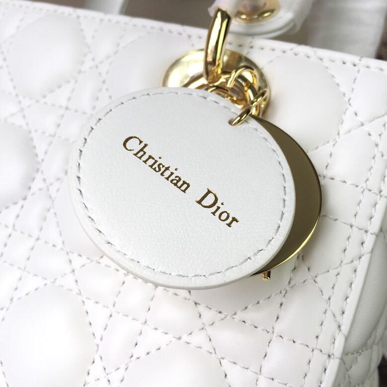 Top Quality MeTop Qualityum Lady Bag Gold Toned Hardware White For Women 24cm/9in CD