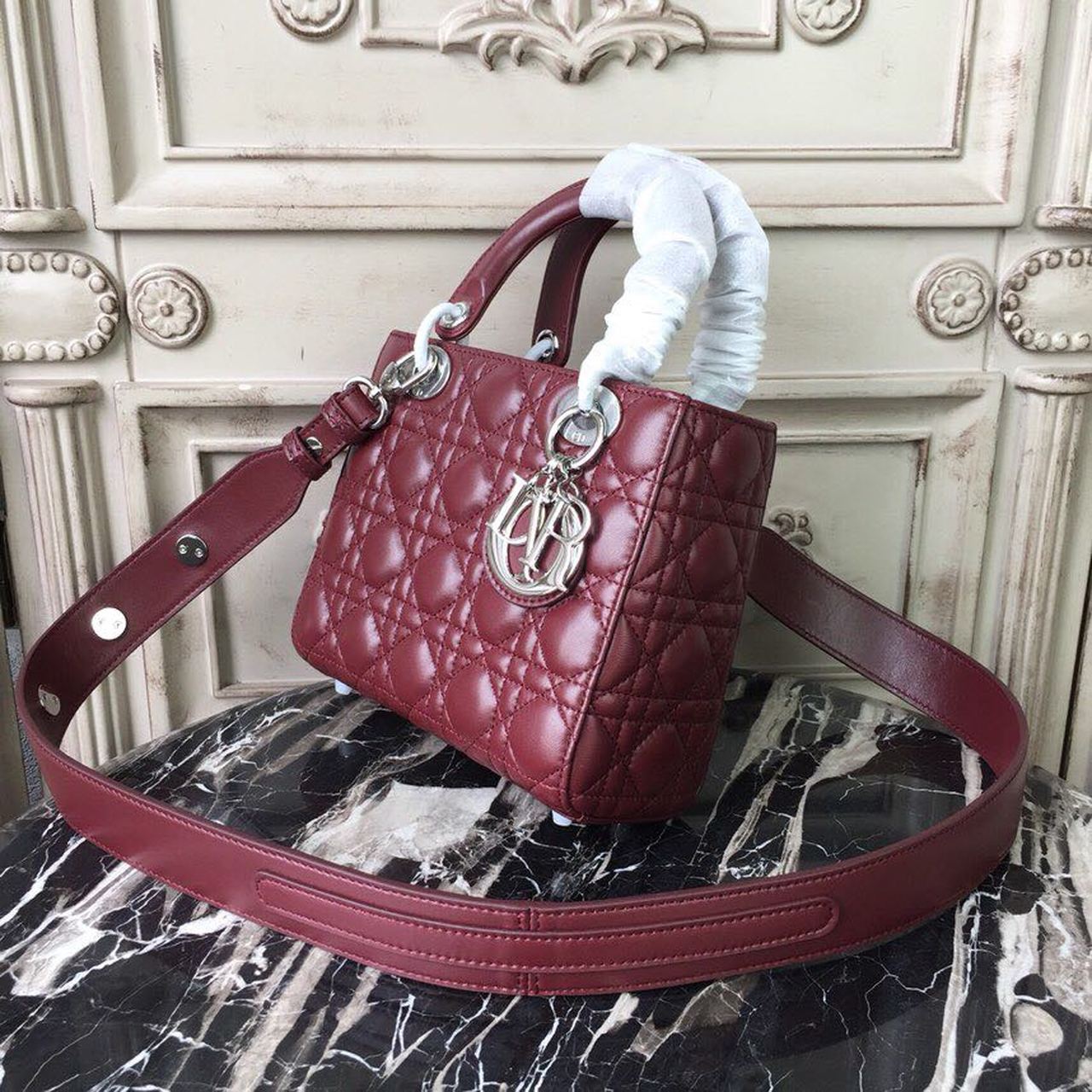 Top Quality Small Lady Bag SiTop Qualityer Hardware Burgundy For Women 8in/20cm CD