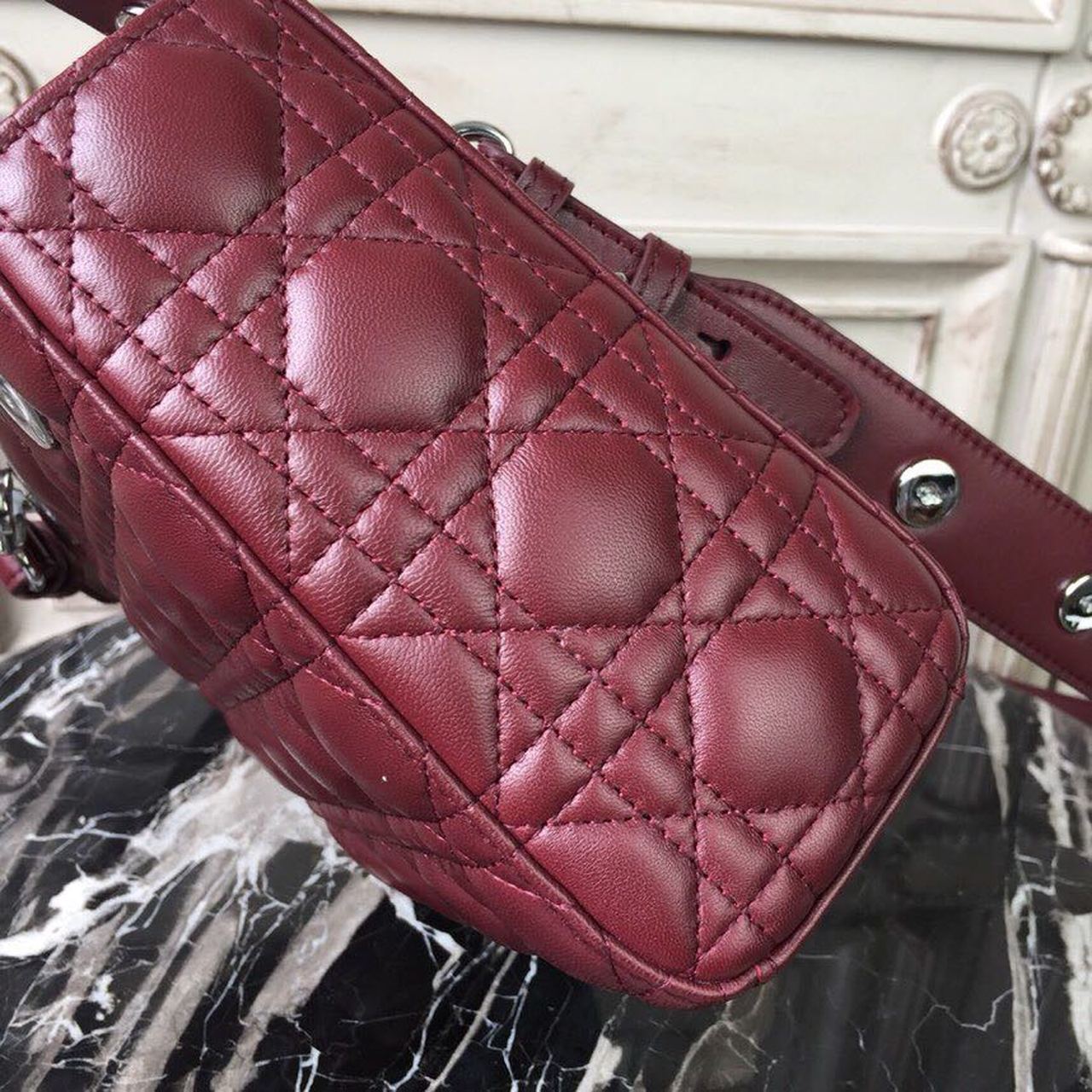 Top Quality Small Lady Bag SiTop Qualityer Hardware Burgundy For Women 8in/20cm CD