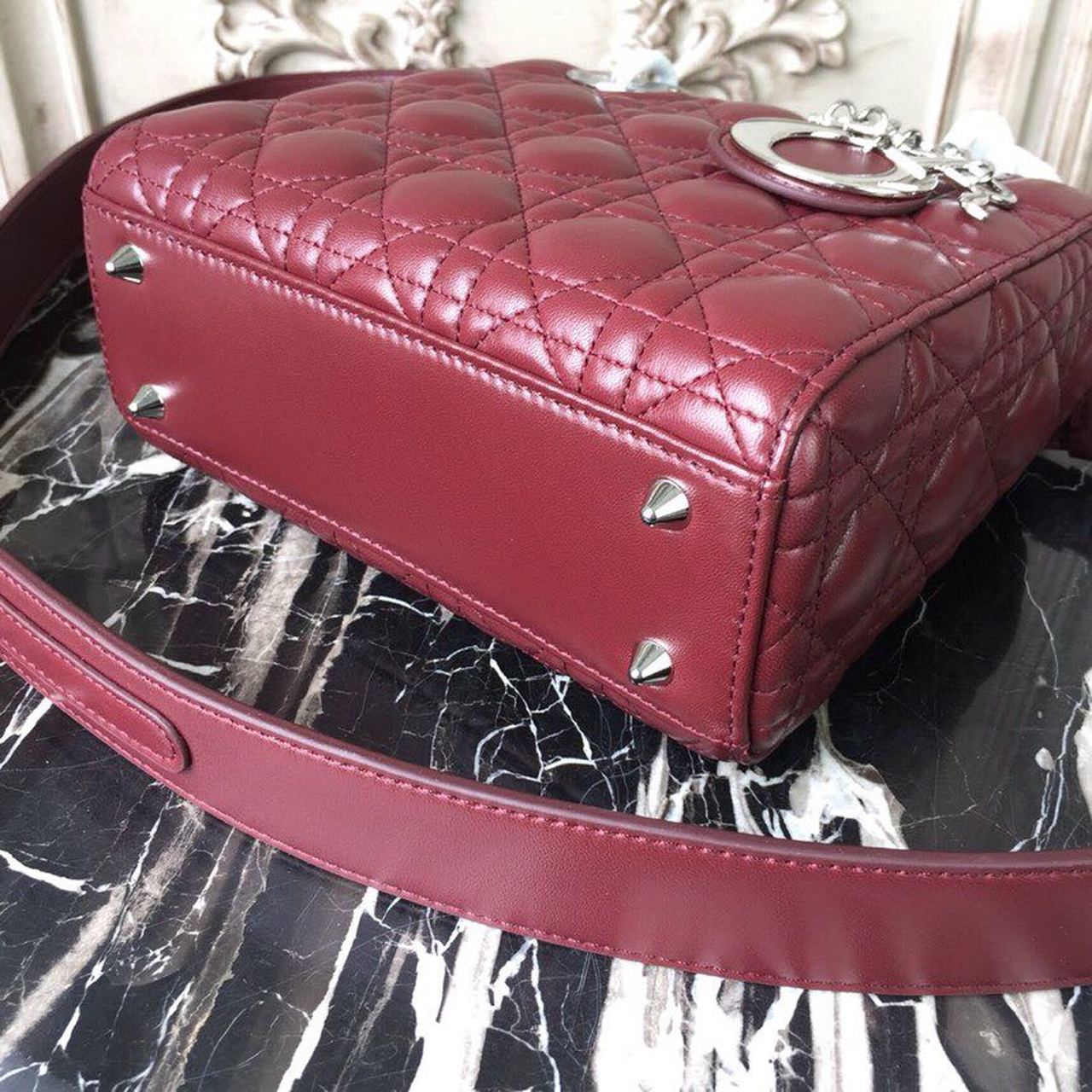 Top Quality Small Lady Bag SiTop Qualityer Hardware Burgundy For Women 8in/20cm CD