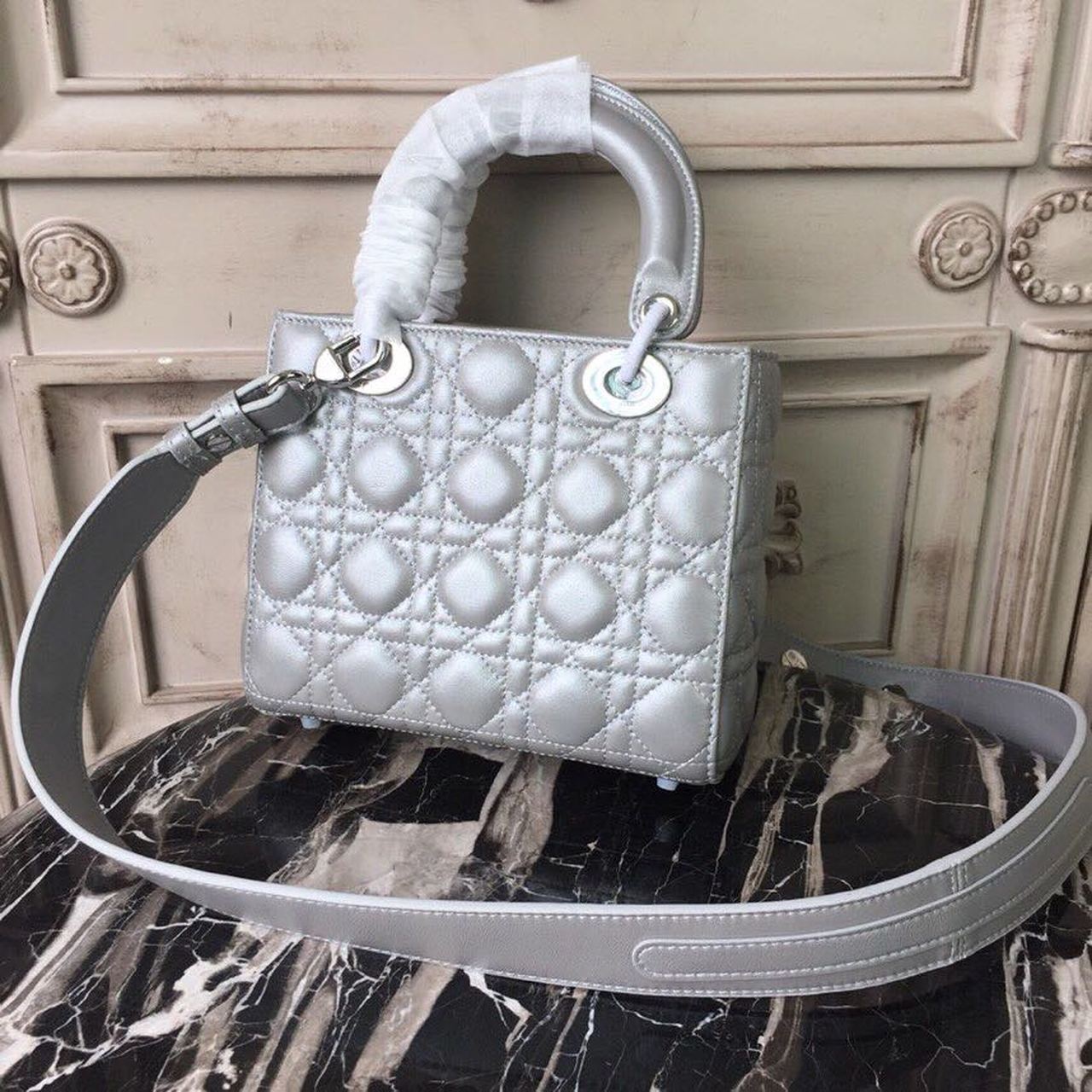 Top Quality Small Opaline Gray PearlesTop Qualitynt Cannage Lady Bag Hardware Pearl Silver For Women 8in/20cm CD