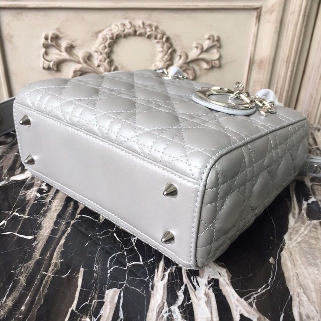 Top Quality Small Opaline Gray Pearlescent Cannage Lady Bag Hardware Pearl SiTop Qualityer For Women 8in/20cm CD