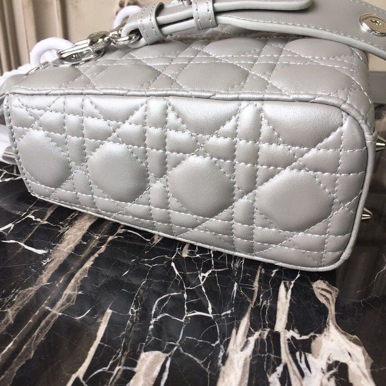 Top Quality Small Opaline Gray Pearlescent Cannage Lady Bag Hardware Pearl SiTop Qualityer For Women 8in/20cm CD