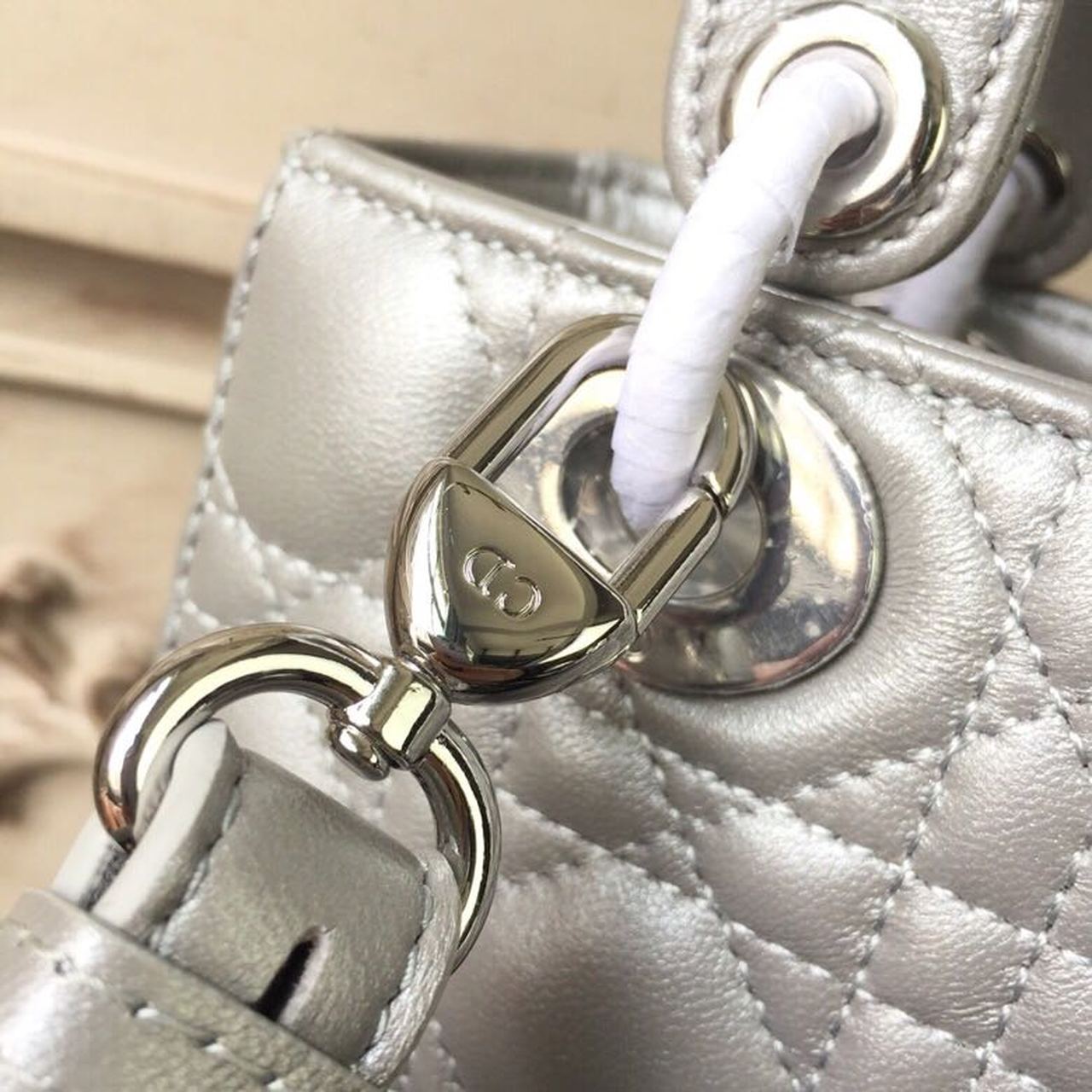Top Quality Small Opaline Gray Pearlescent Cannage Lady Bag Hardware Pearl SiTop Qualityer For Women 8in/20cm CD