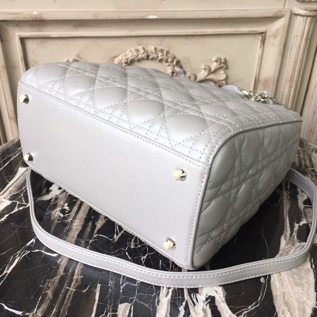Top Quality MeTop Qualityum Opaline Gray Pearlescent Cannage Lady Bag Hardware Pearl Gold For Women 9.5in/24cm CD