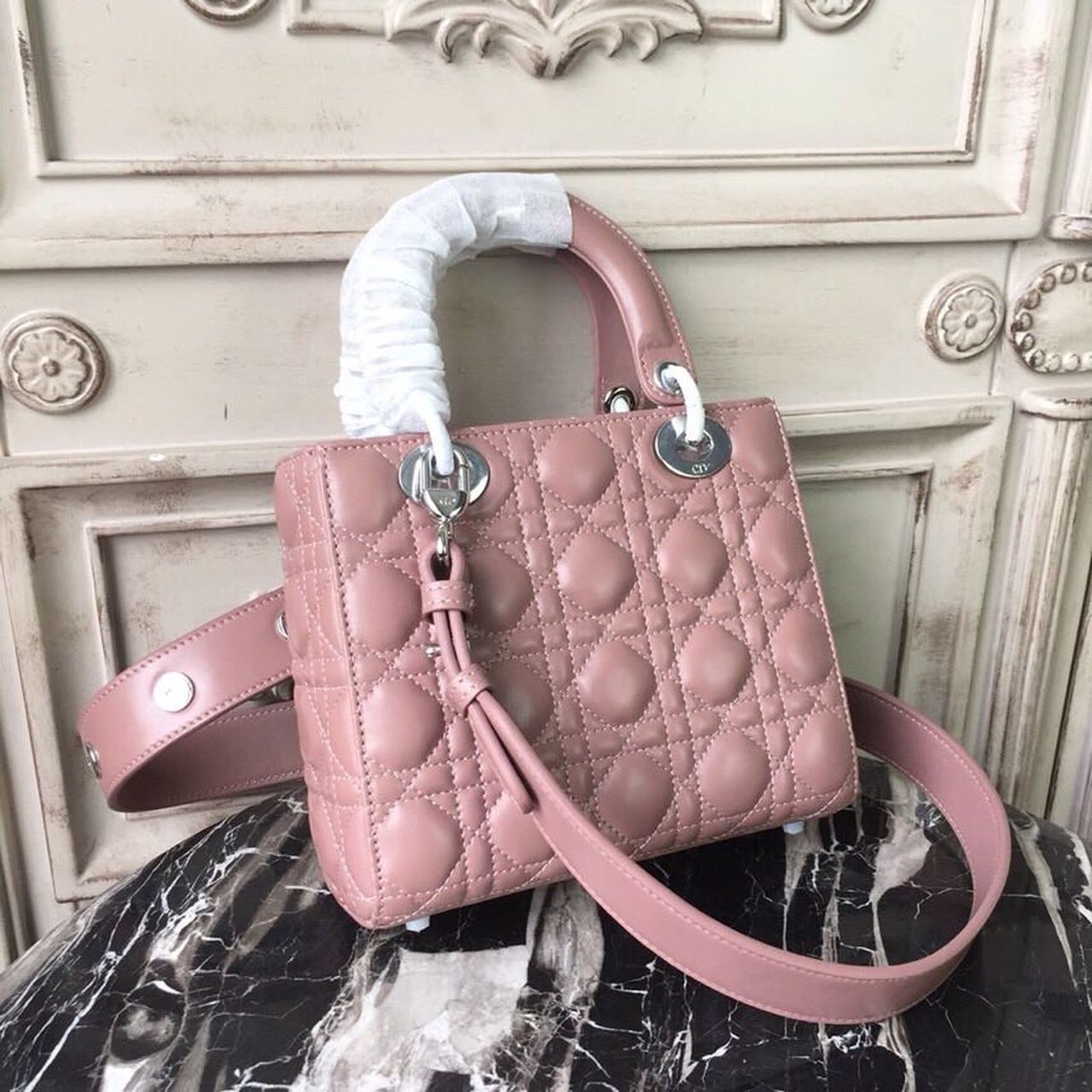 Top Quality MeTop Qualityum Lady Bag Dusty Pink SiTop Qualityer Hardware For Women 20cm/8in CD