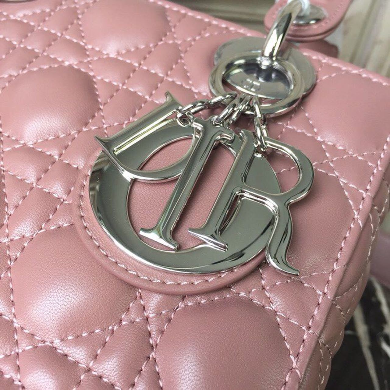 Top Quality MeTop Qualityum Lady Bag Dusty Pink SiTop Qualityer Hardware For Women 20cm/8in CD