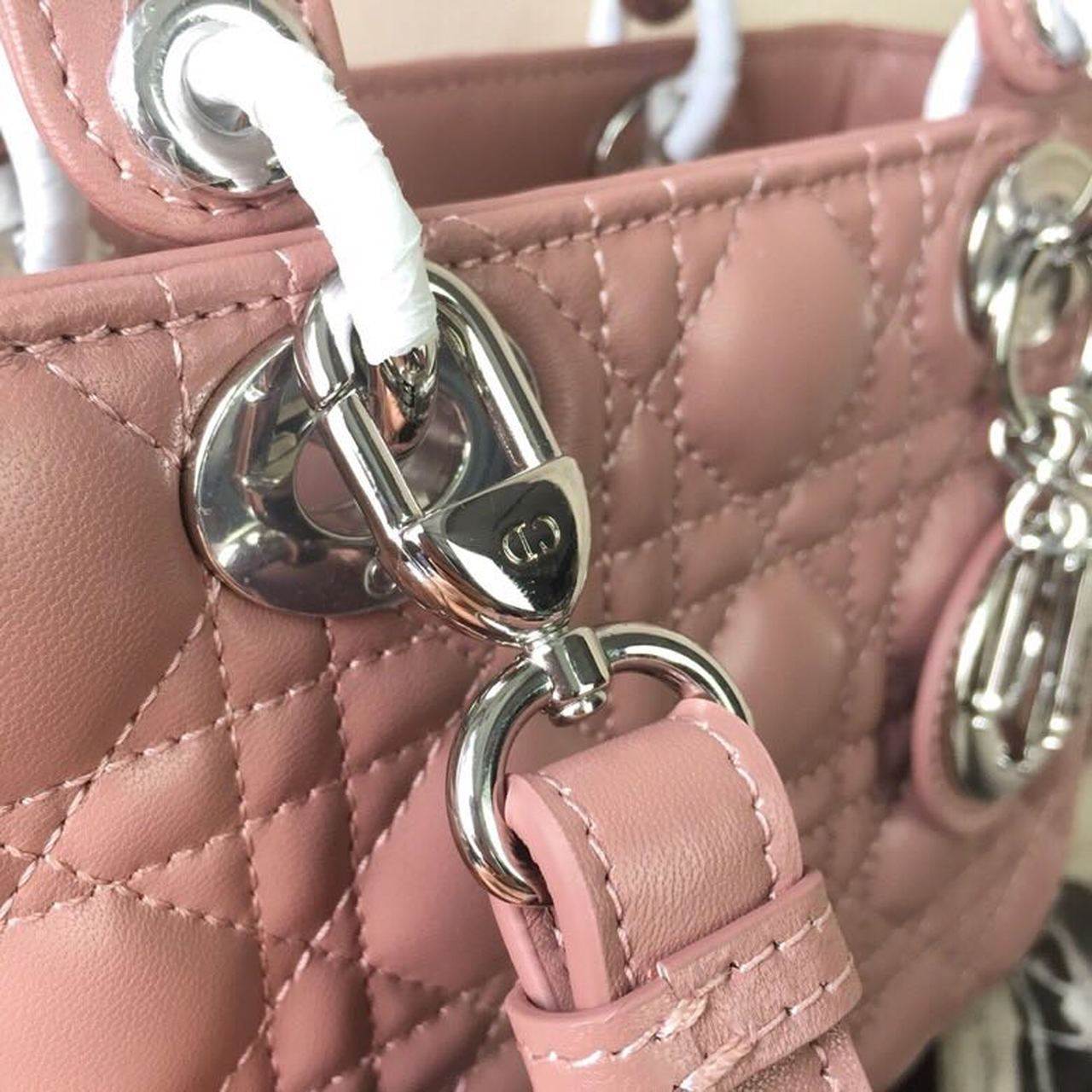 Top Quality MeTop Qualityum Lady Bag Dusty Pink SiTop Qualityer Hardware For Women 20cm/8in CD