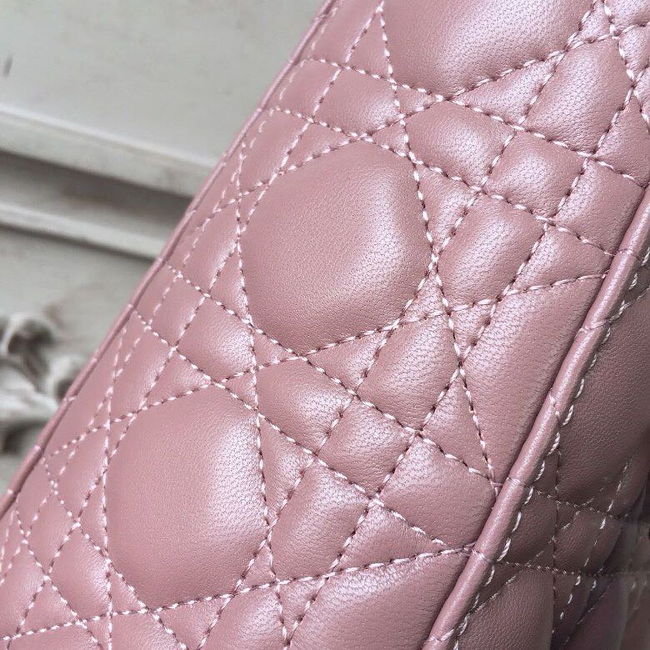 Top Quality MeTop Qualityum Lady Bag Dusty Pink SiTop Qualityer Hardware For Women 20cm/8in CD