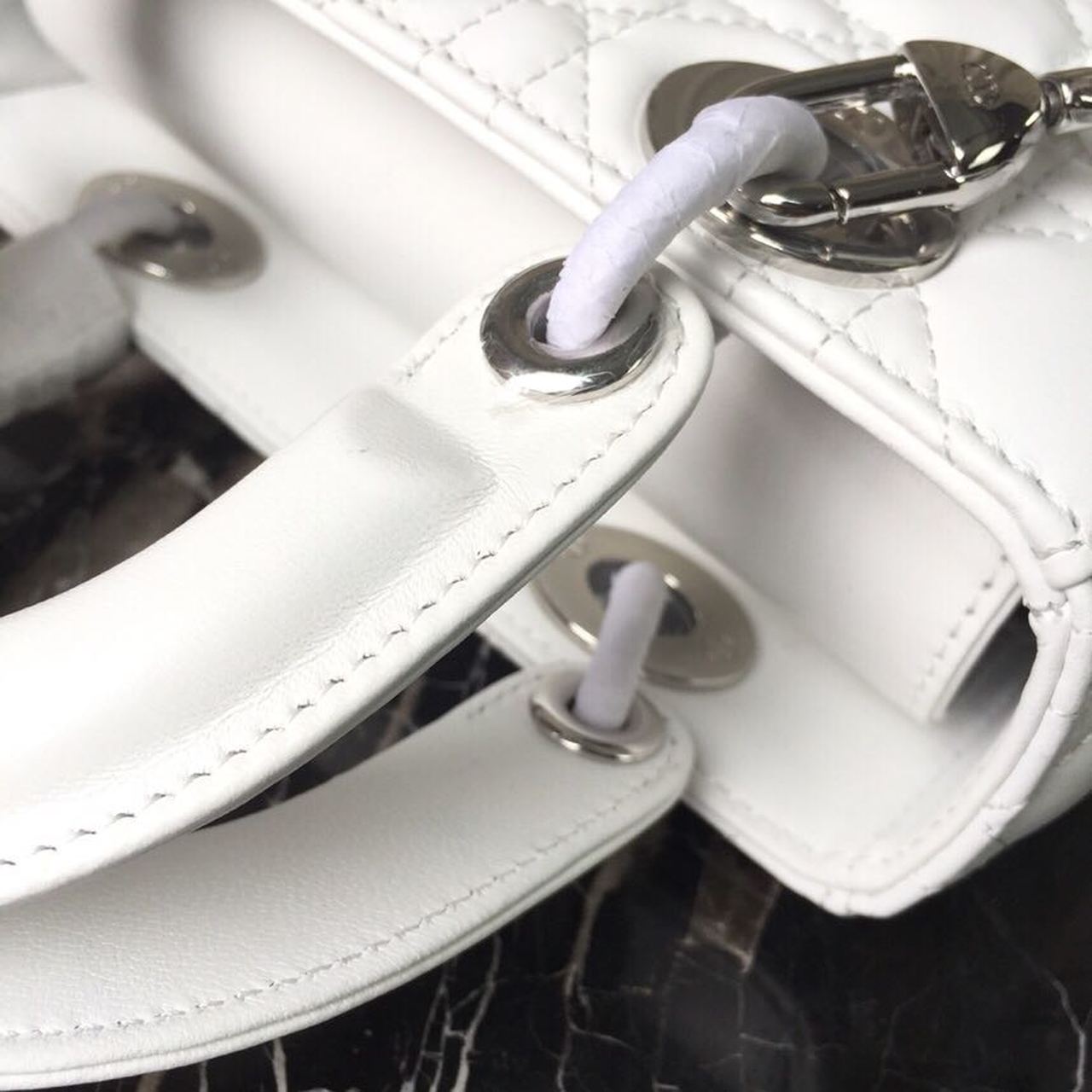 Top Quality Small Lady Bag White SiTop Qualityer Hardware For Women 20cm/8in CD M0538BCAL_M030