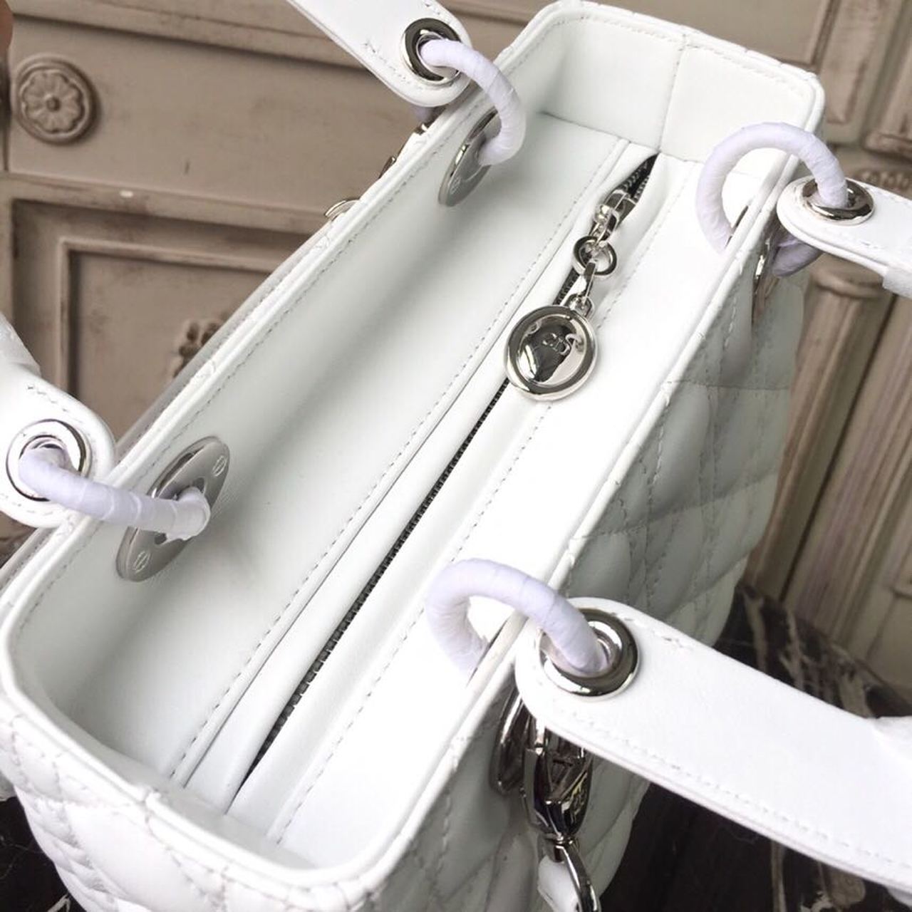 Top Quality MeTop Qualityum Lady Bag White Silver Hardware For Women 24cm/9in CD M0565BNGE_M030