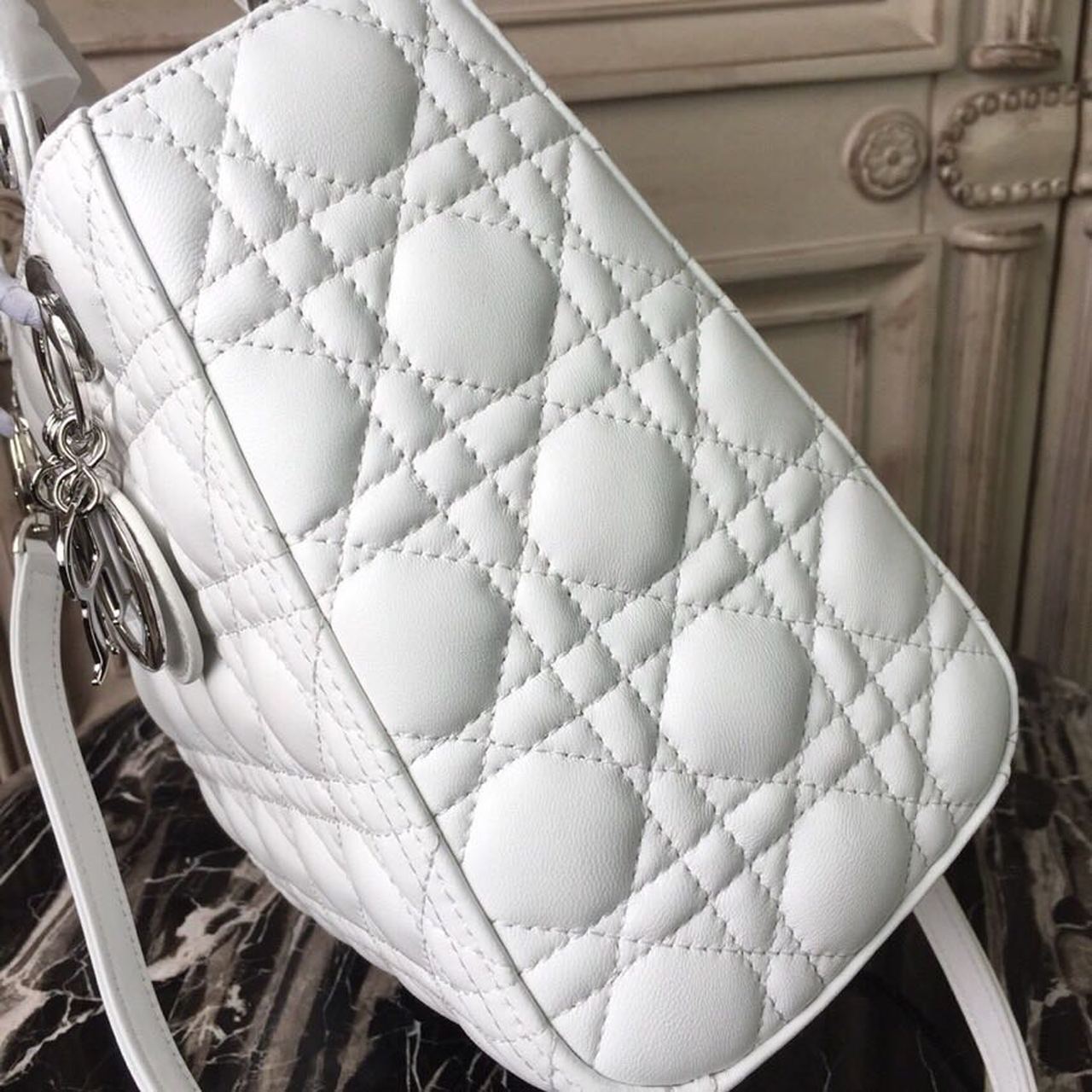 Top Quality MeTop Qualityum Lady Bag White Silver Hardware For Women 24cm/9in CD M0565BNGE_M030