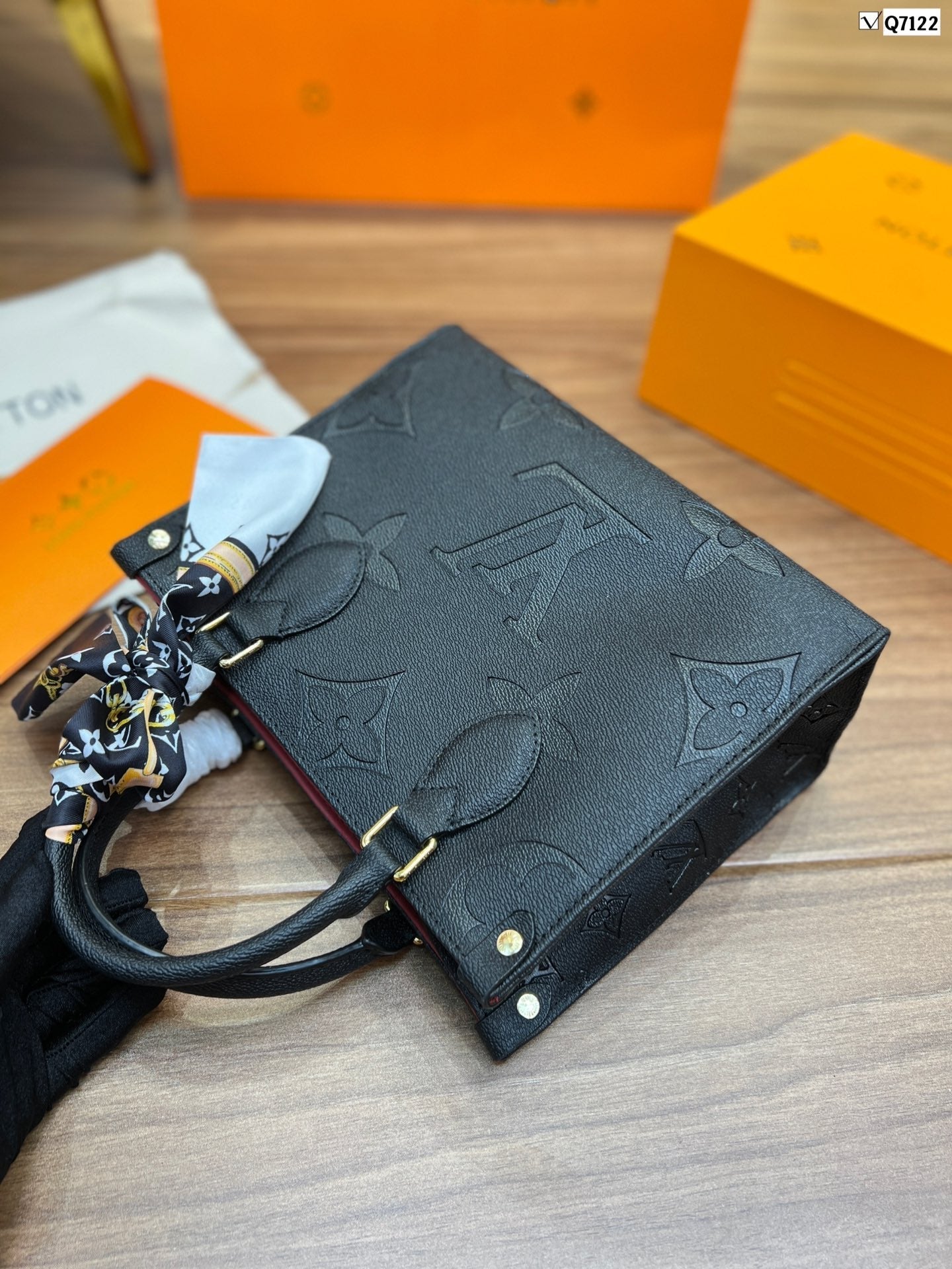 EN - New 1:1 rep Lux Bags LUV 533
