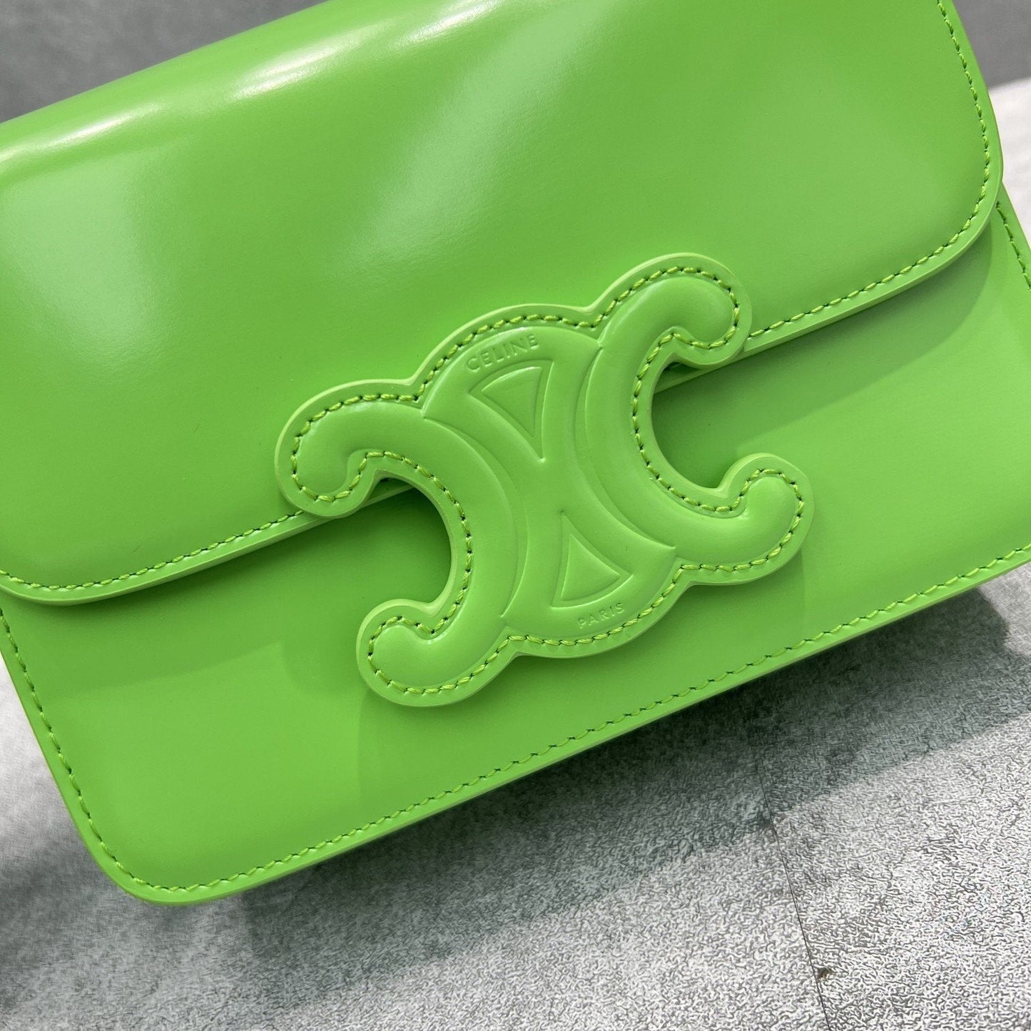 Top Quality Mini Classique Cuir Triomphe Bag Green For Women 7.1in/18cm