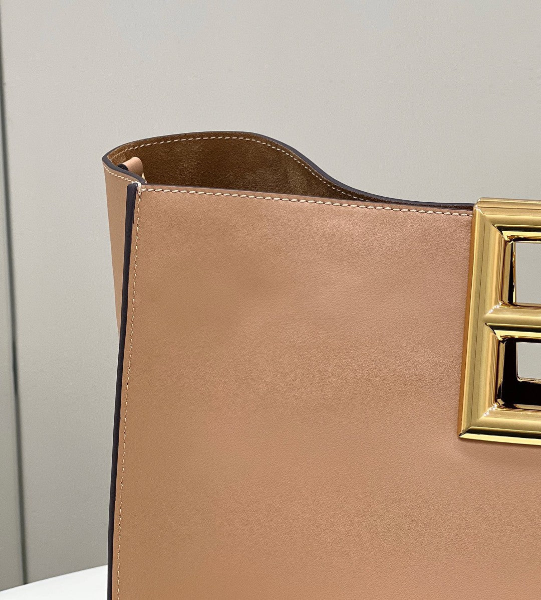 FI Way MeTop Qualityum Beige Bag For Woman 29.5cm/11.5in