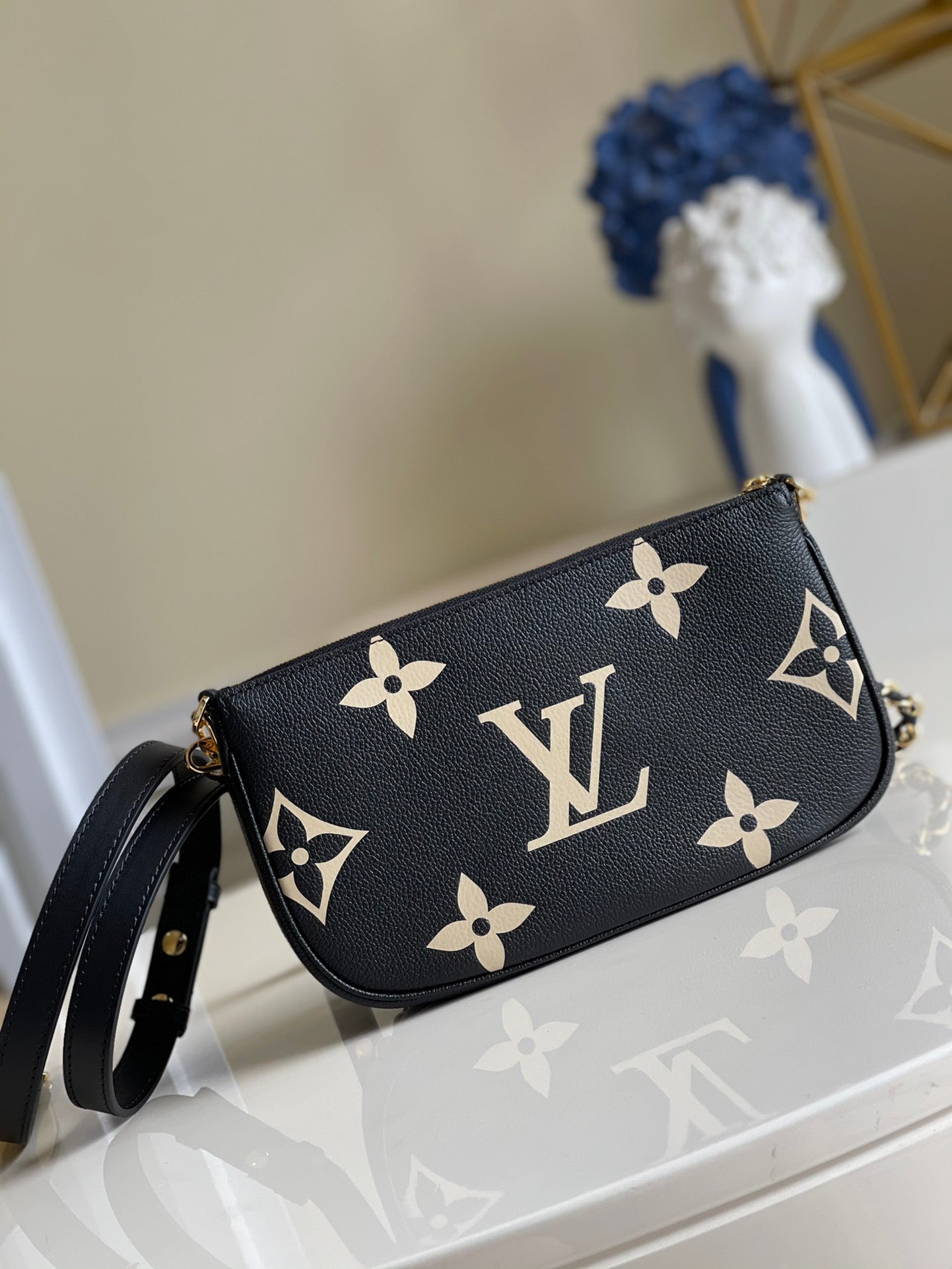 Top Quality Multi Pochette Accessoires Monogram Empreinte Black/Cream For Women, Womens Handbags, Shoulder And Crossbody Bags 9.8in/25cm Top Quality M45777
