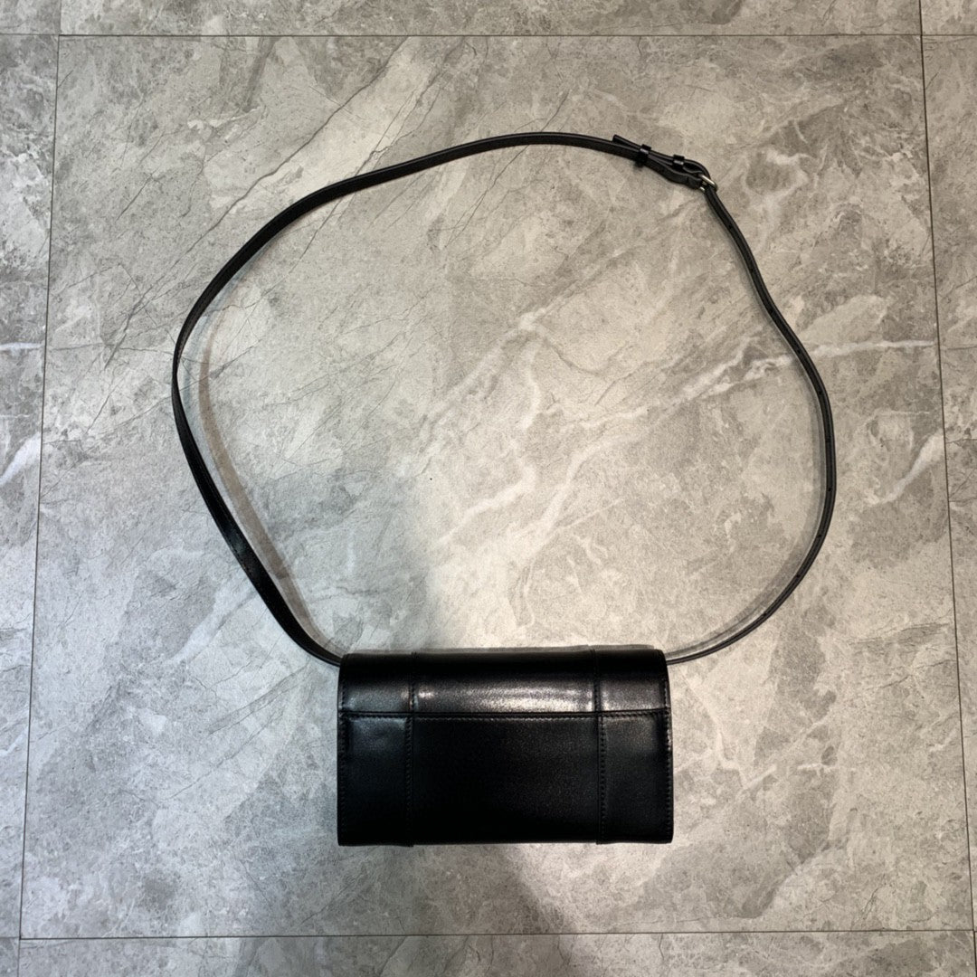 Top Quality Hourglass Wallet Bag In Black, For Women,  Bags 8in/20cm