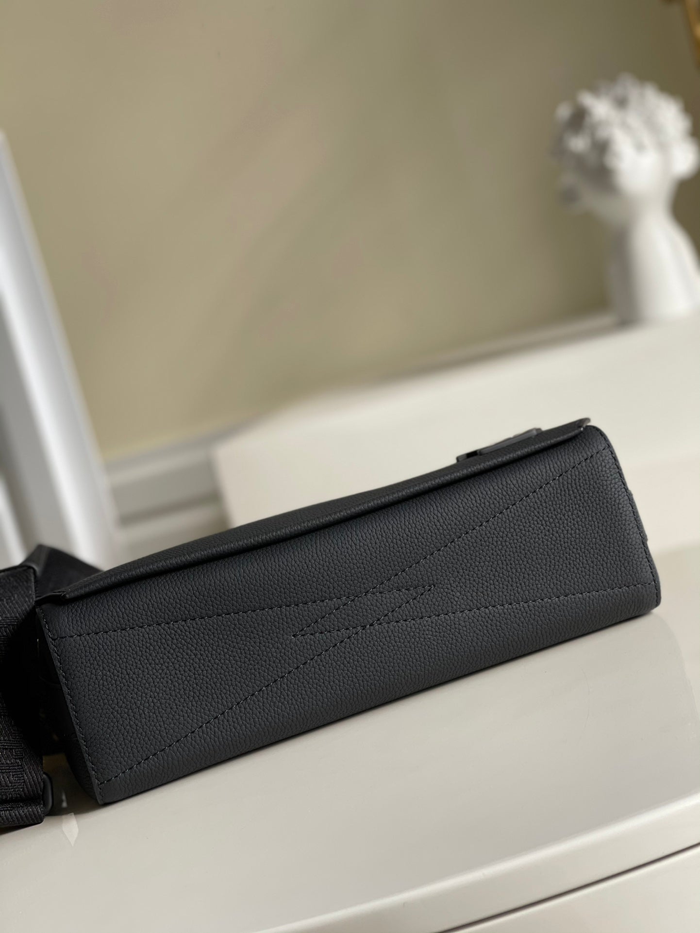Top Quality Messenger Grain Black For Men, Bags, Shoulder And Crossbody Bags 11in/28cm Top Quality M57080
