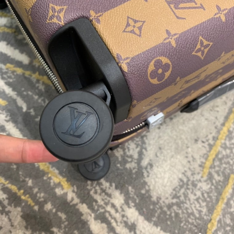 Top Quality Horizon 55 Monogram Stripes Brown Canvas By Nigo x Virgil Abloh For Men, LuGucciage 21.6in/55cm Top Quality M20481