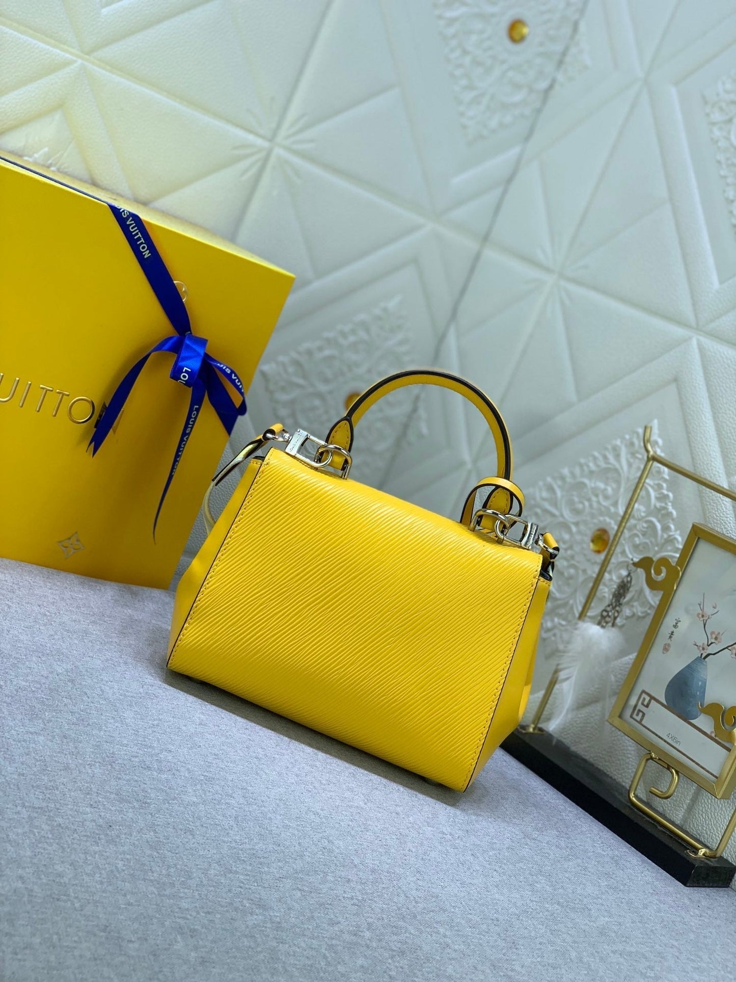 New 1:1 rep Lux Bags LUV 889