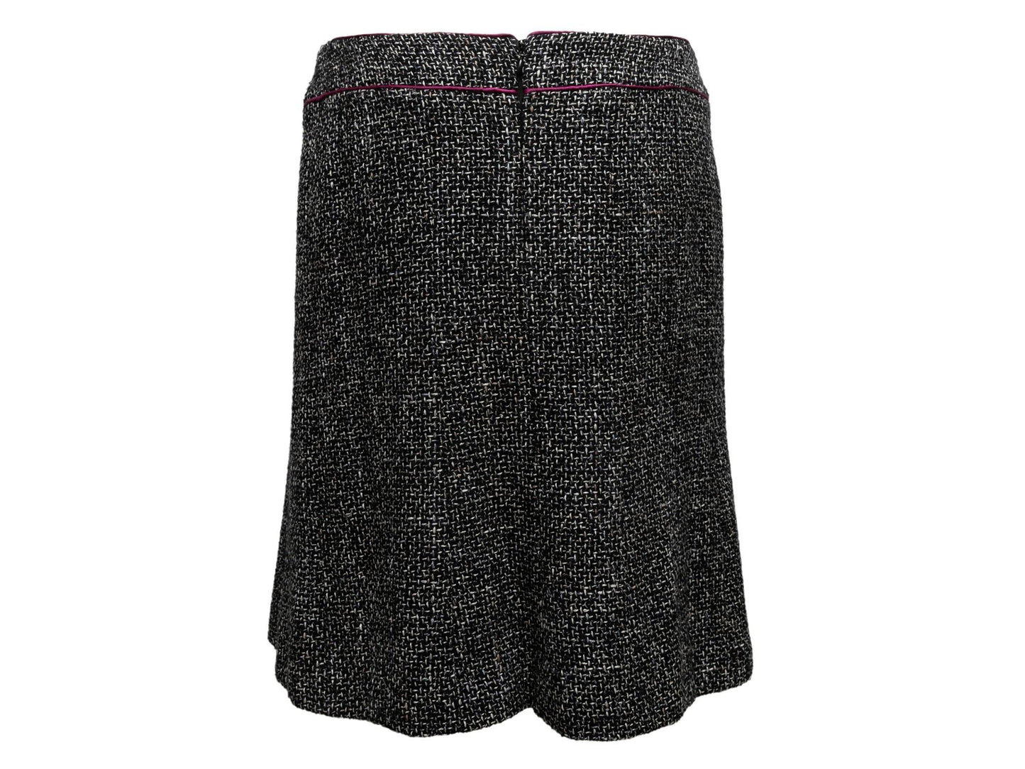 Black & White Chanel Fall/Winter 2003 Tweed Skirt Size FR 46