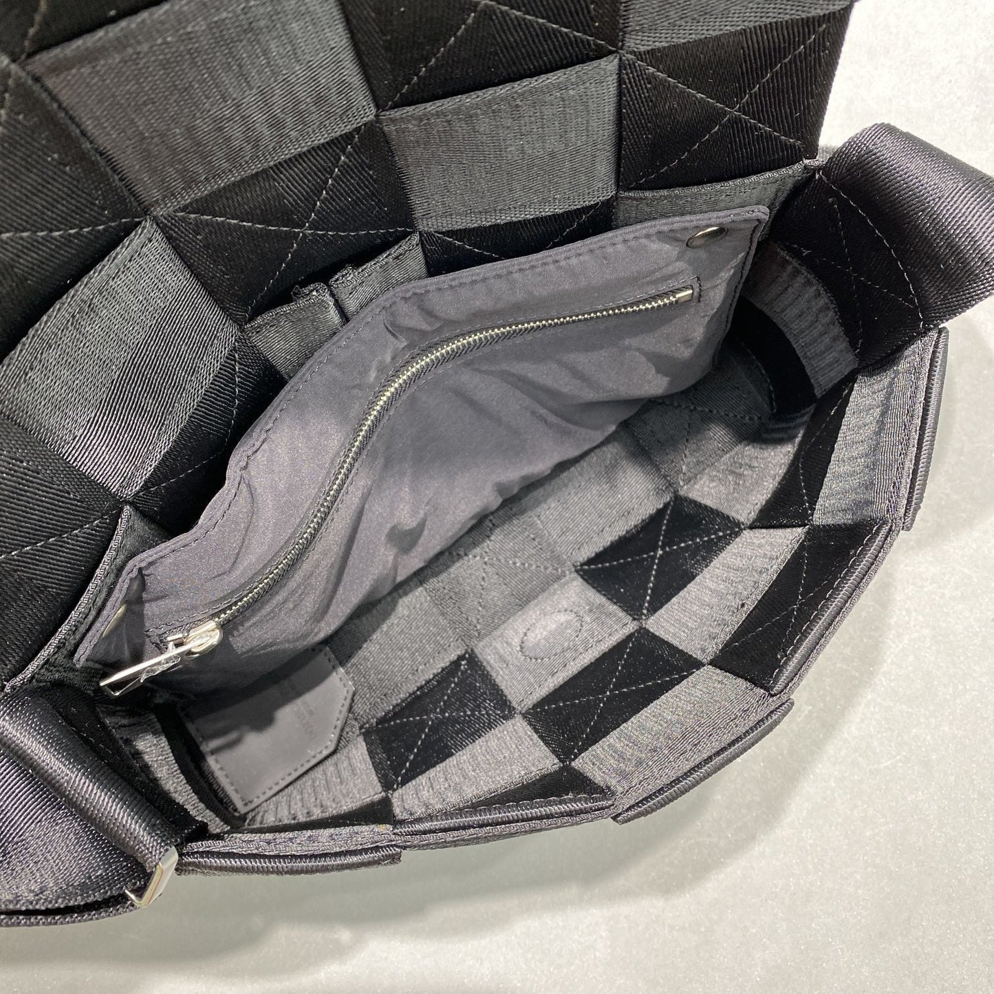 Top Quality WeTop Qualitying Black, For Men, Bags 9.8in/25cm 680513V1G218803