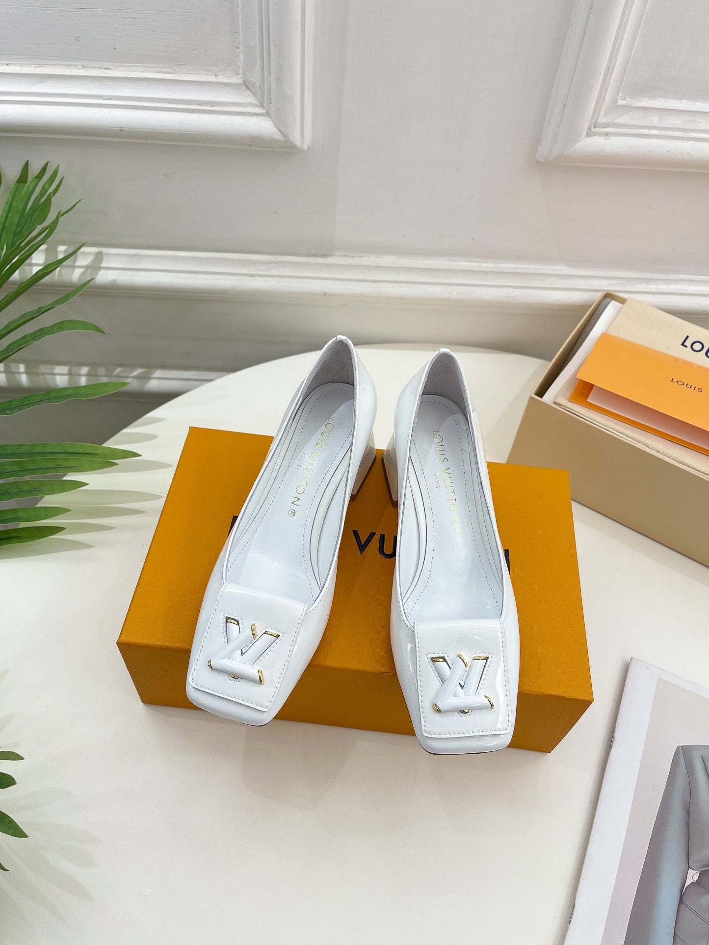 New 1:1 rep LUV High Heel Shoes 038