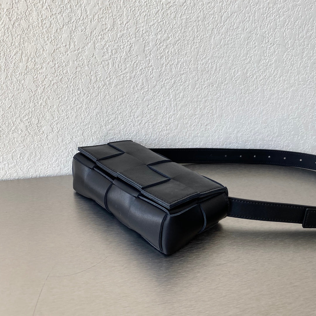 Top Quality Belt Cassette Black, For Women, Women’s Bags 7in/18cm 668572VMAY18425