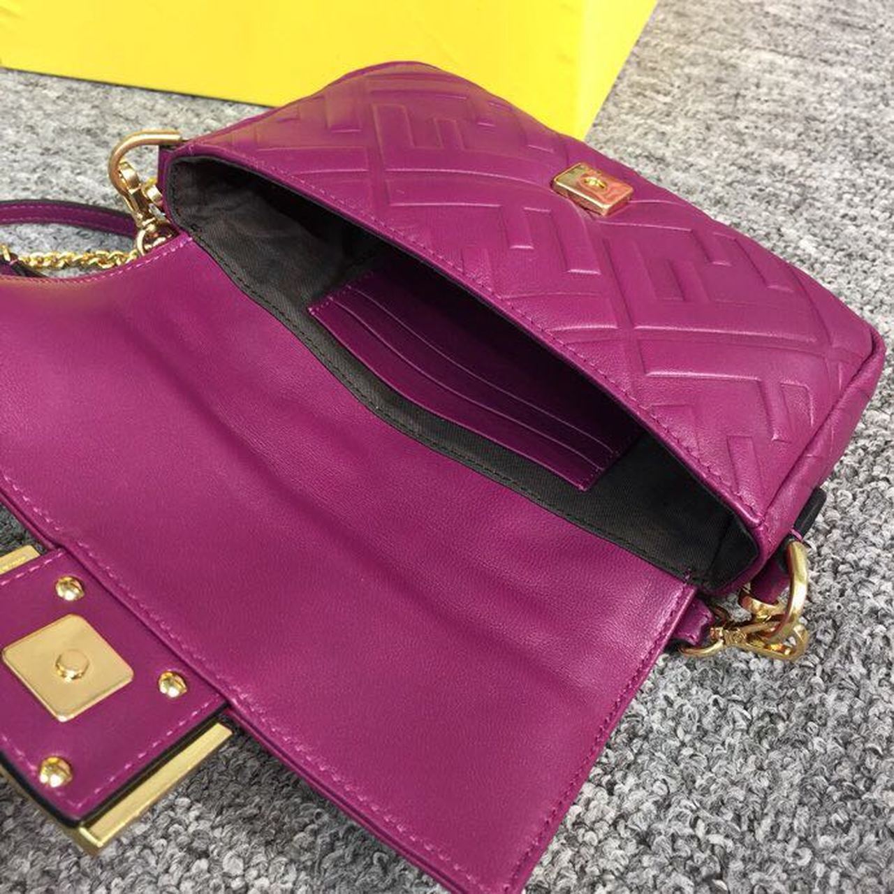 Top QualityTop Quality Baguette Nappa Purple For Women, Women’s Handbags, Shoulder And Crossbody Bags 7in/19cm FF 8BS017