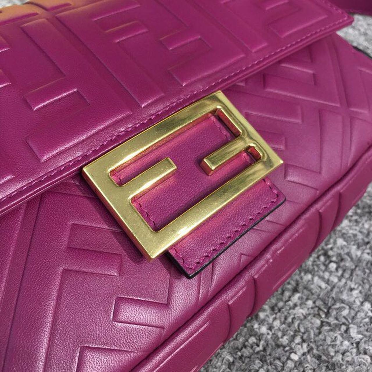 Top QualityTop Quality Baguette Nappa Purple For Women, Women’s Handbags, Shoulder And Crossbody Bags 10in/27cm FF 8BR600