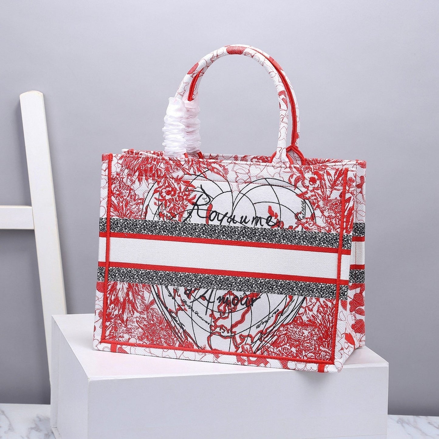 Top Quality MeTop Qualityum Book Tote Red Multicolor , For Women, Womens Handbags 14in/36cm CD