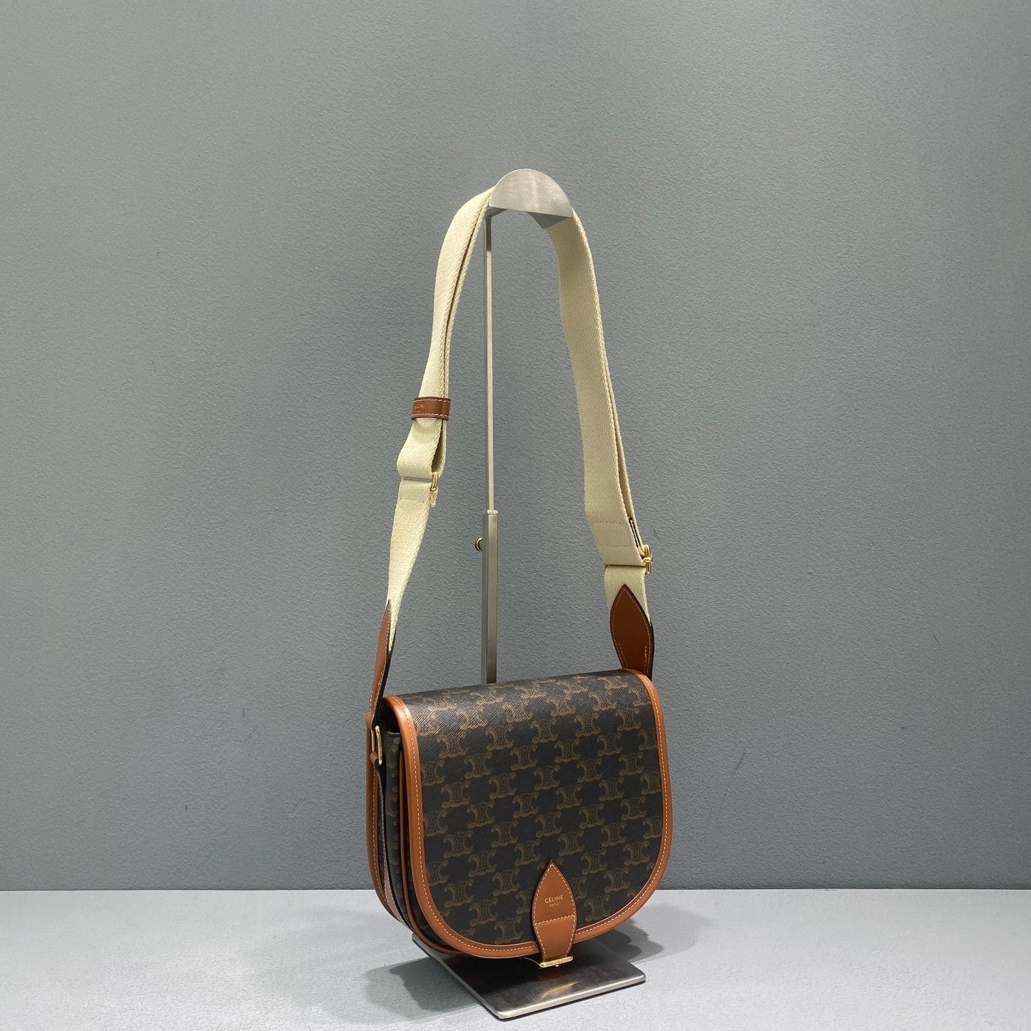 Top Quality Large Strap Folco Bag In Triomphe Canvas Brown For Women 9in/22cm 196932BZJ.04LU