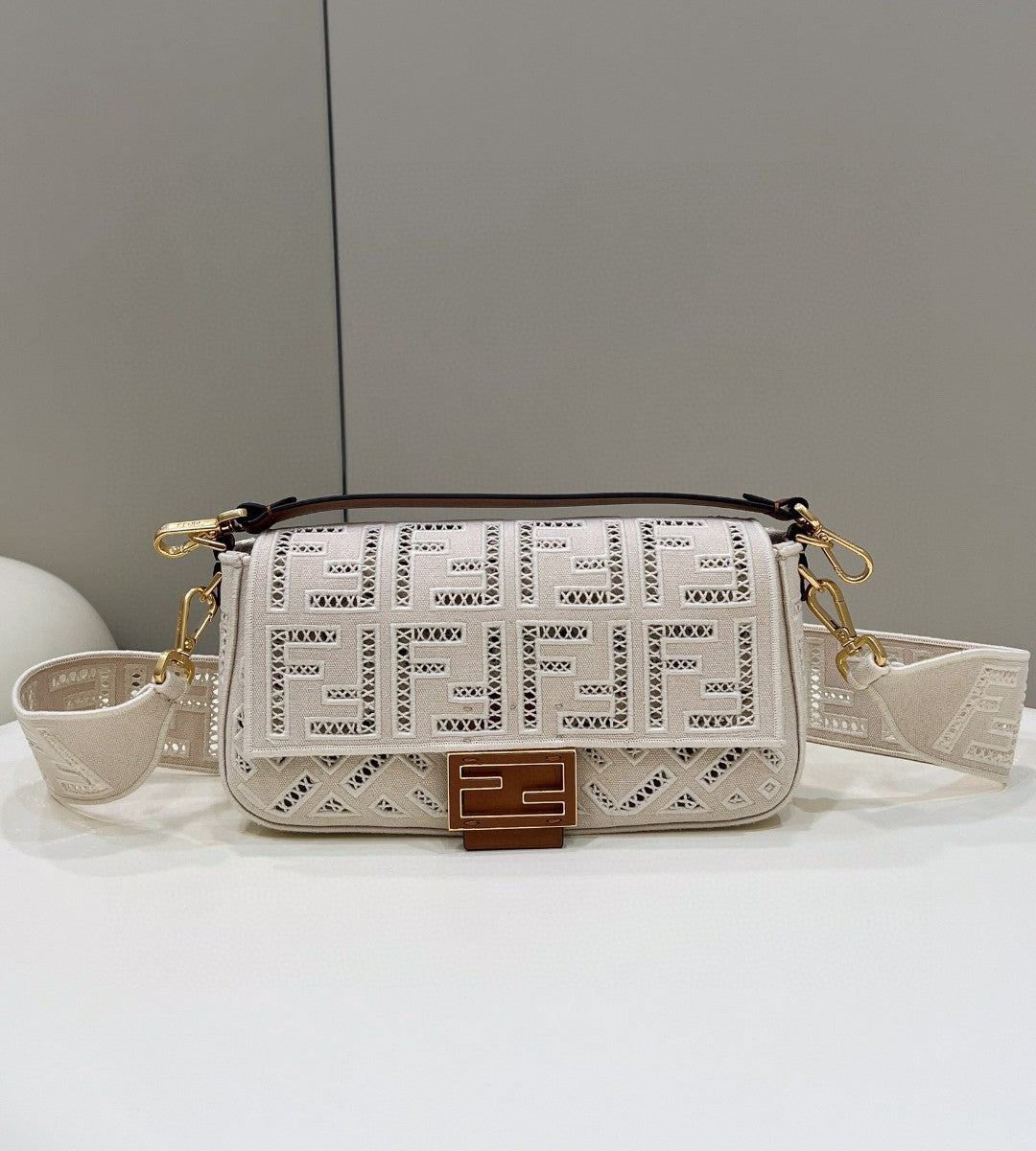 Top QualityTop Quality Baguette White with Embroidery Medium Bag For Woman 28cm/11in