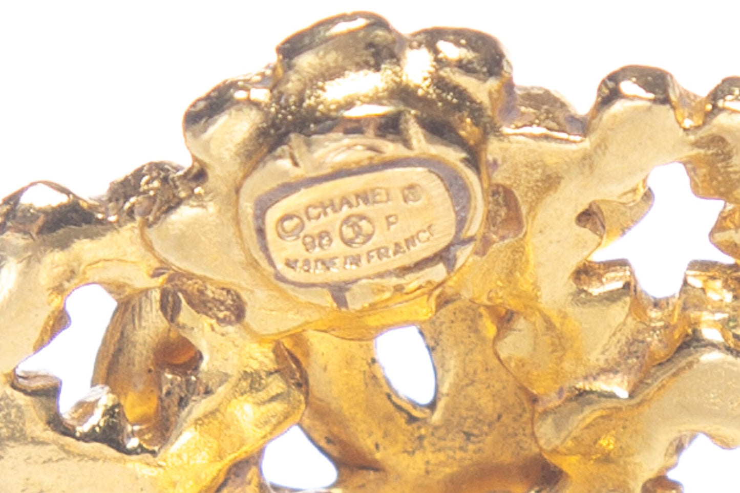 Chanel   1996 Spring Gold Clip Earrings