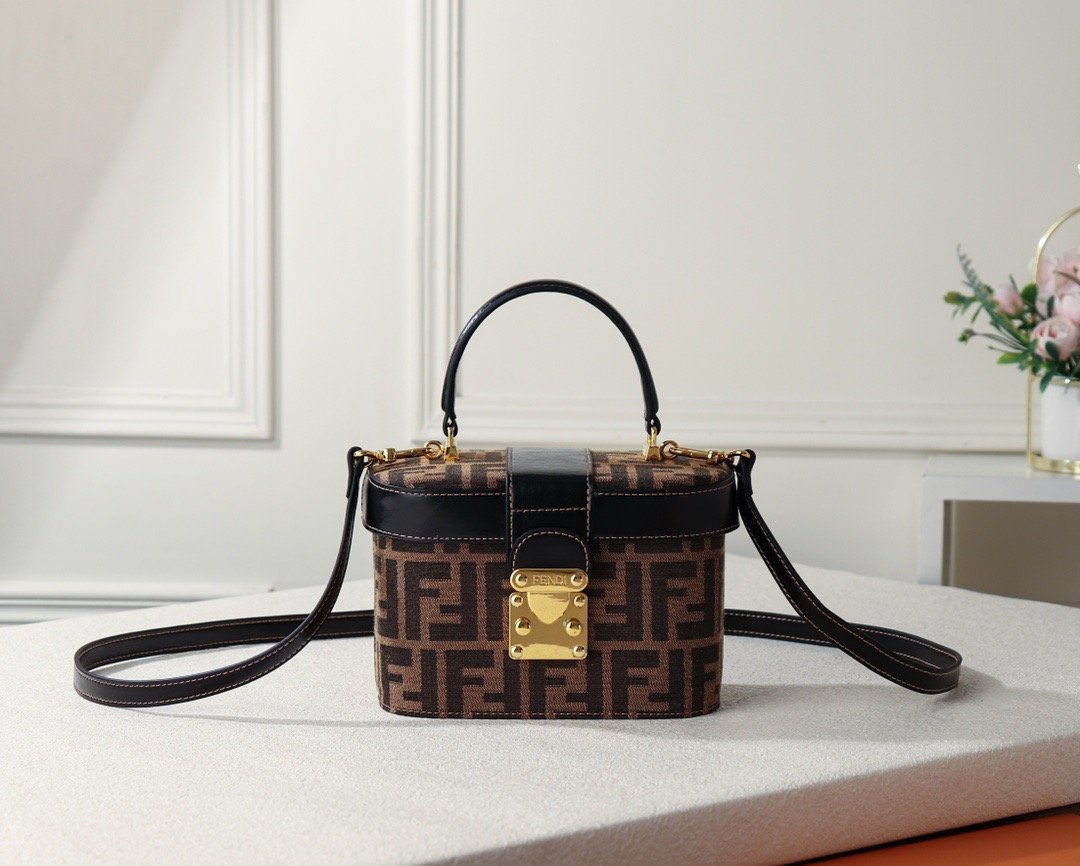 EN - New 1:1 rep  Bags FEI 073