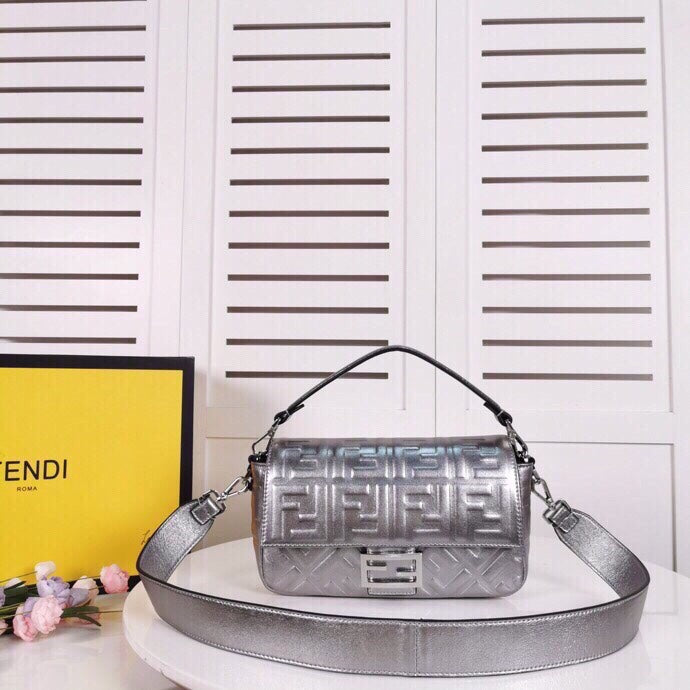Top QualityTop Quality Baguette Chain Midi Medium Silver Bag For Woman 26cm/10in