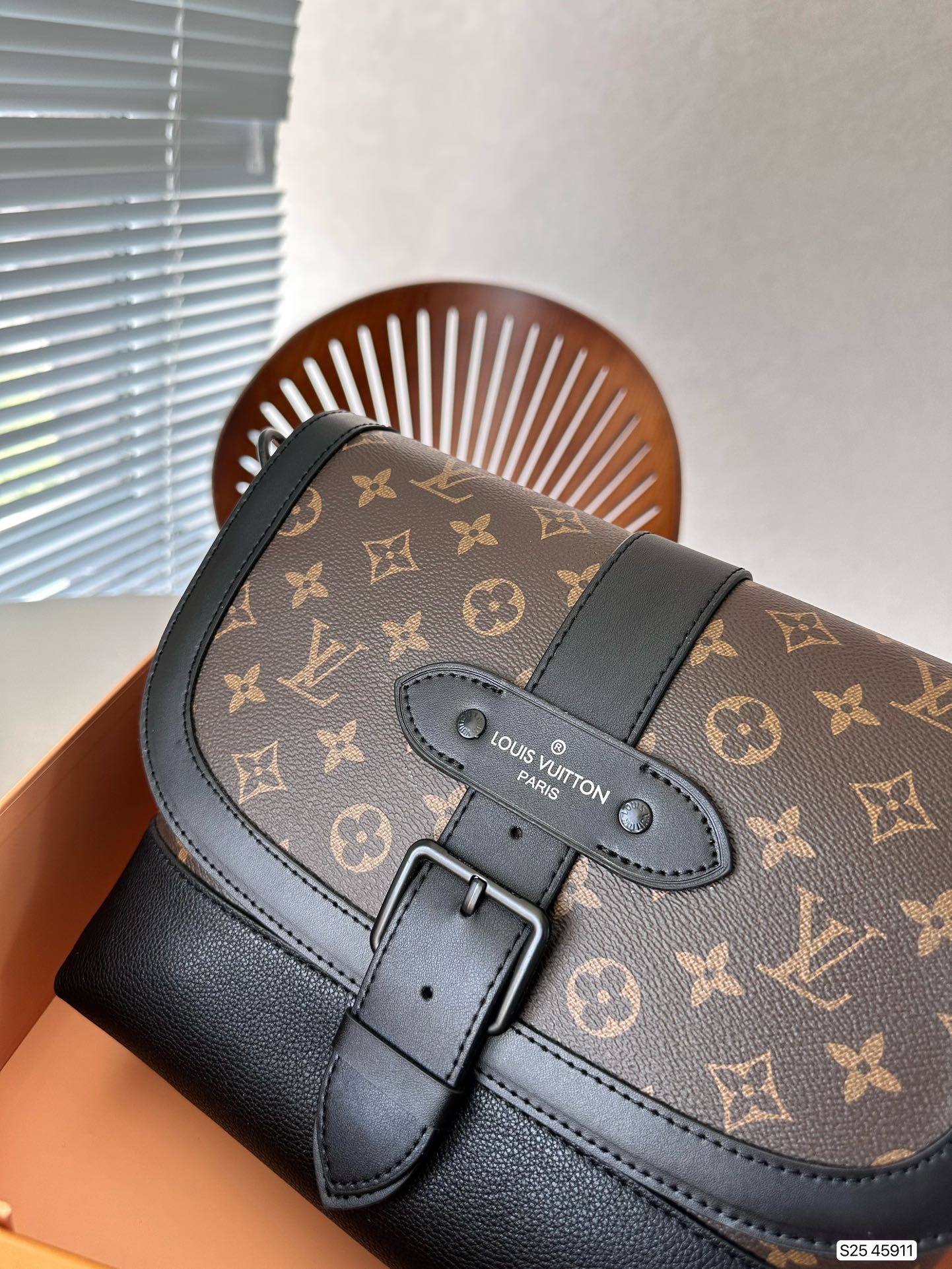 EN - Luxury Bags LUV 840