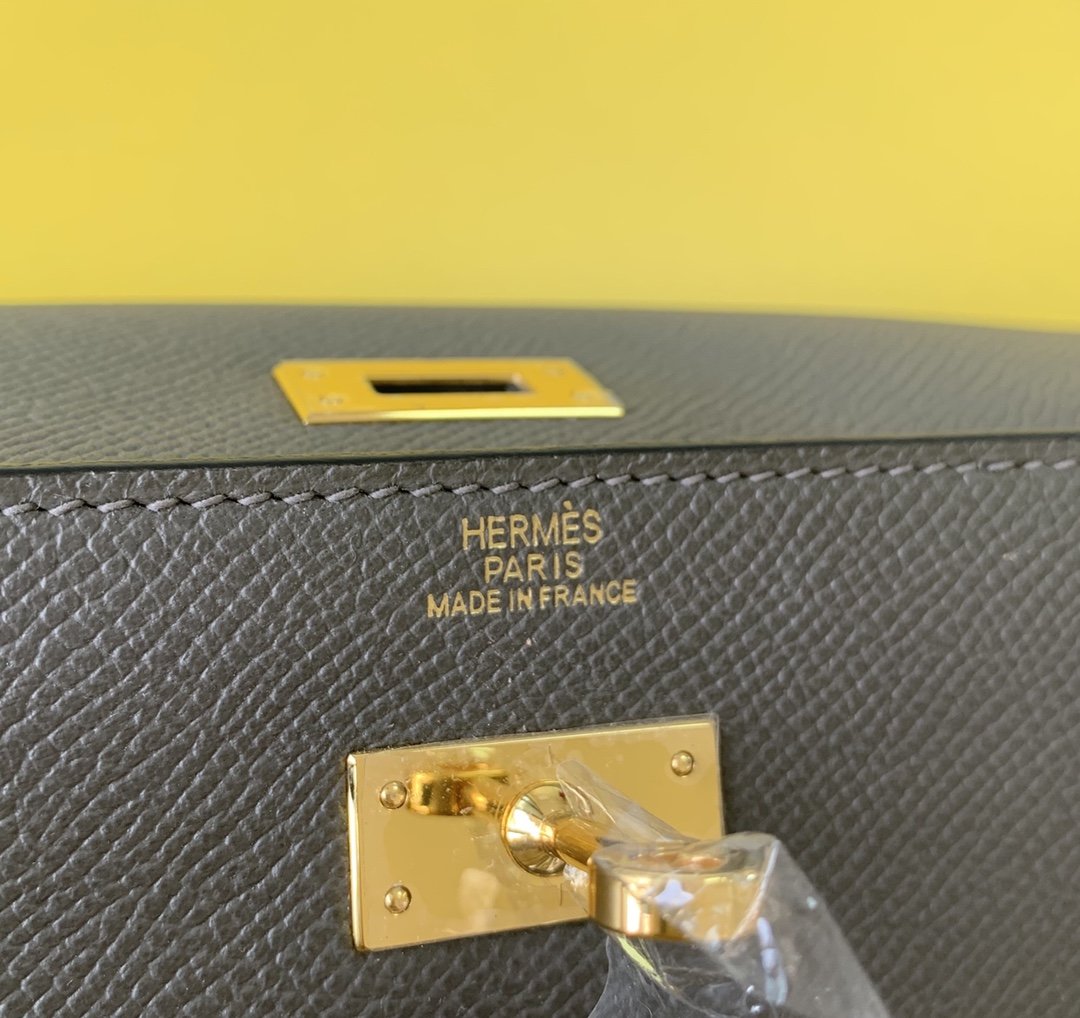 Top Quality Kelly Classique To Go Wallet  21cm/8.3in Gold Toned Hardware For Women Grey