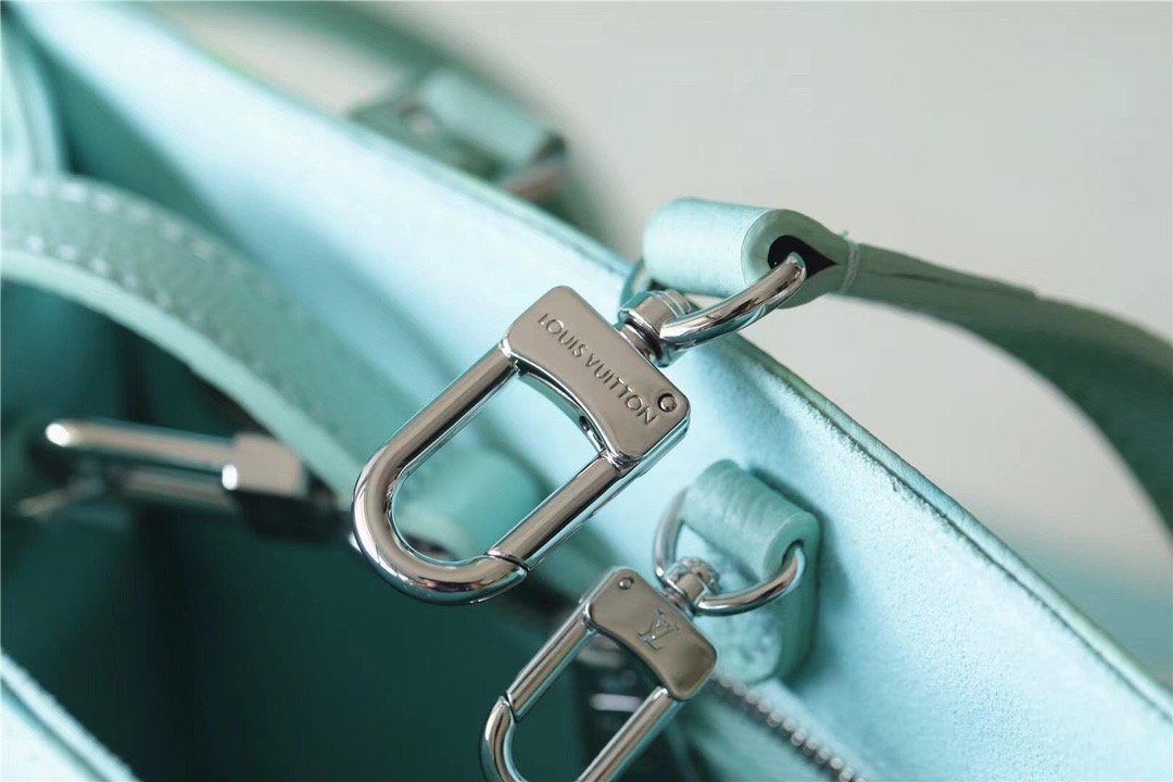 Top Quality OnTheGo PM Monogram Empreinte Light Green For Women, Womens Bags, Shoulder And Crossbody Bags 9.8in/25cm Top Quality]