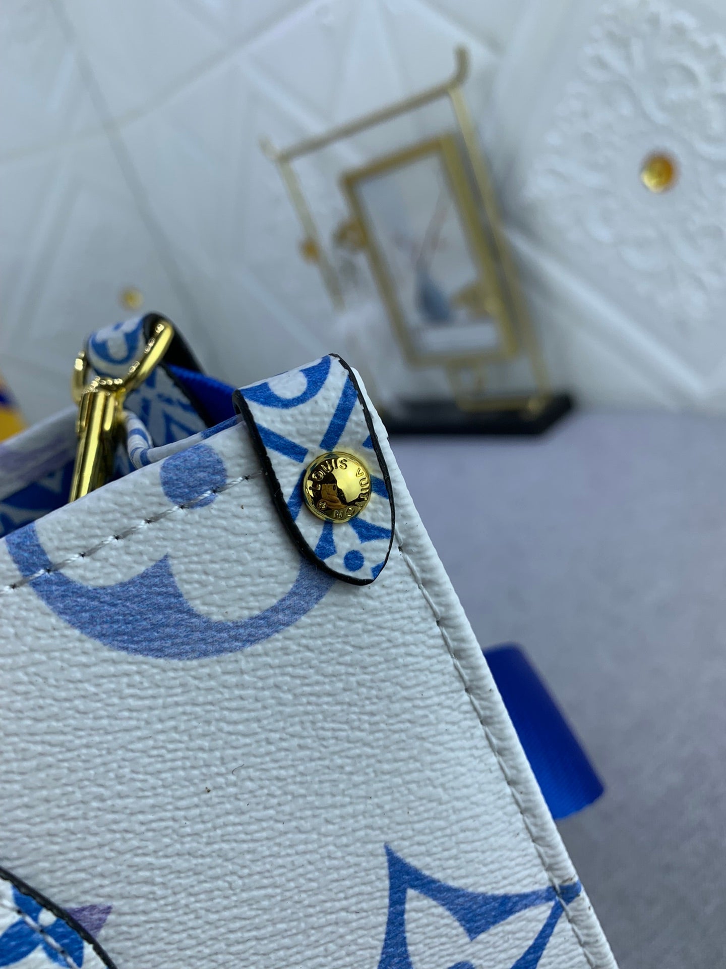 EN - Luxury Bags LUV 820