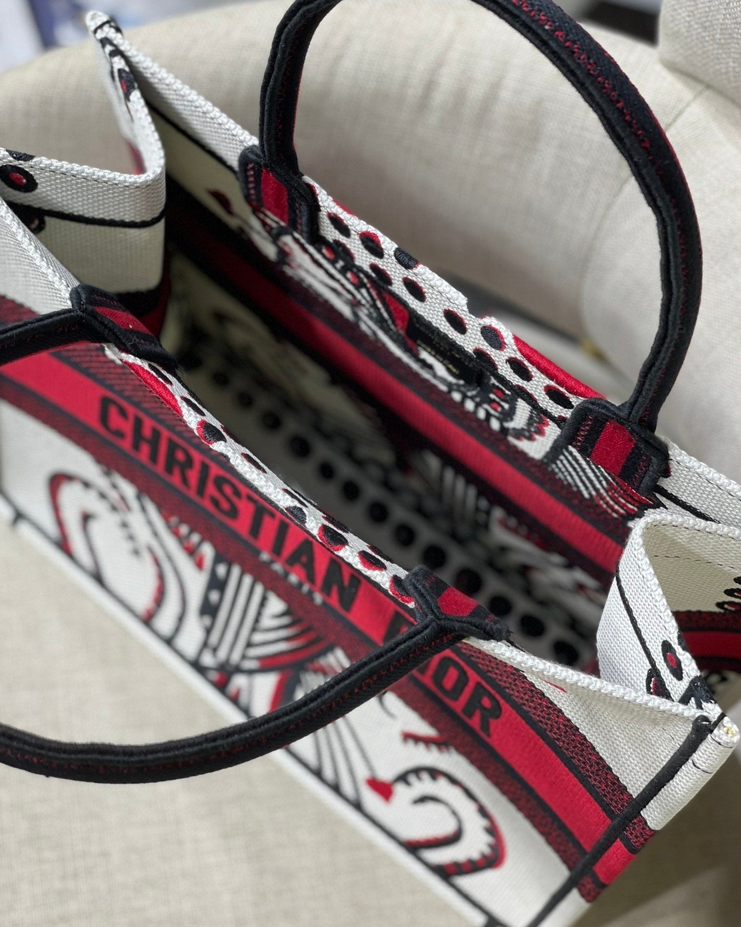 Top Quality MeTop Qualityum Book Tote Latte Multicolor Cupidon Embroidery, Red/White, For Women Womens Handbags, 41cm CD M1296ZTQG_M941