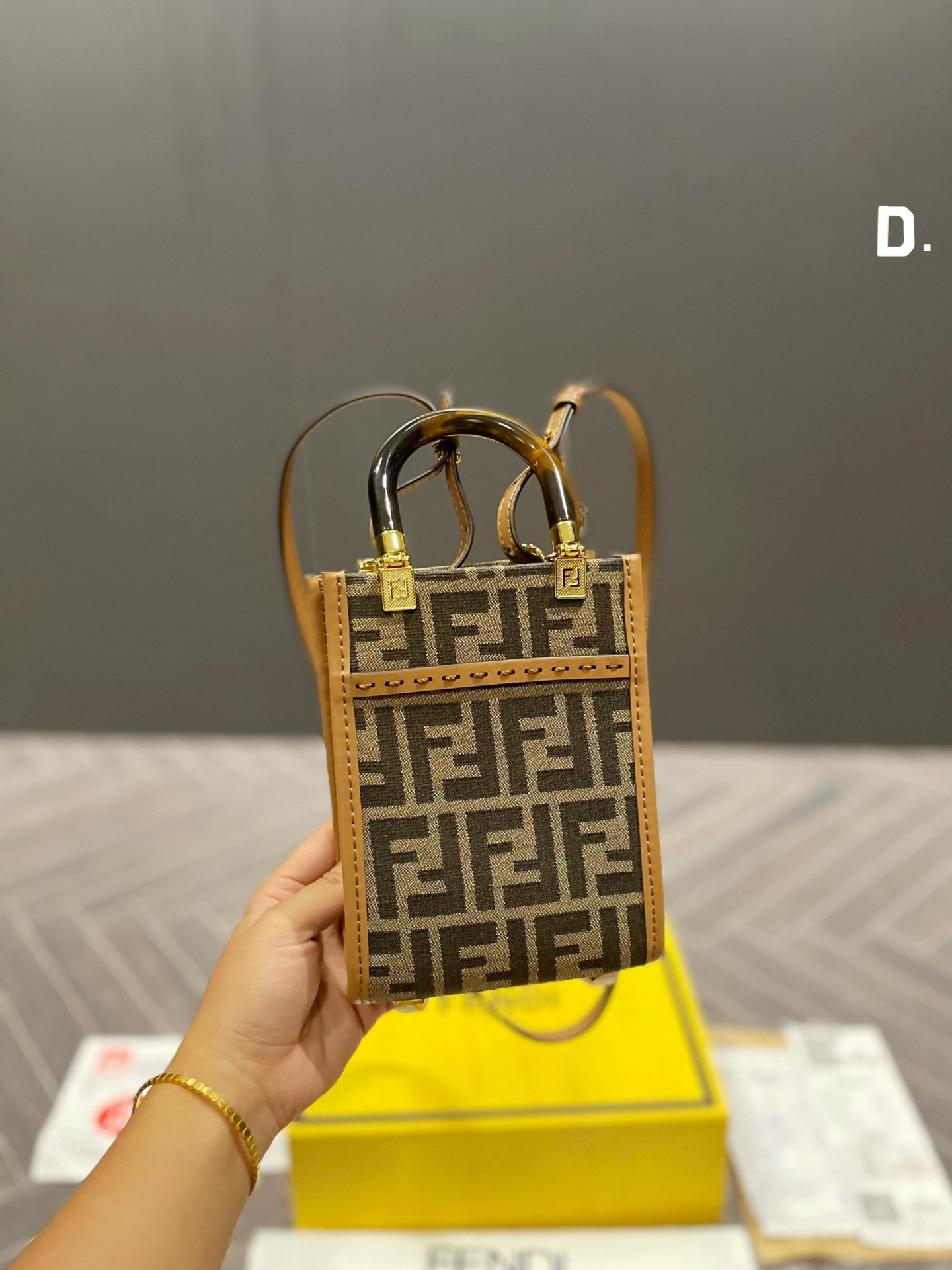EN - New 1:1 rep Lux Bags FEI 272
