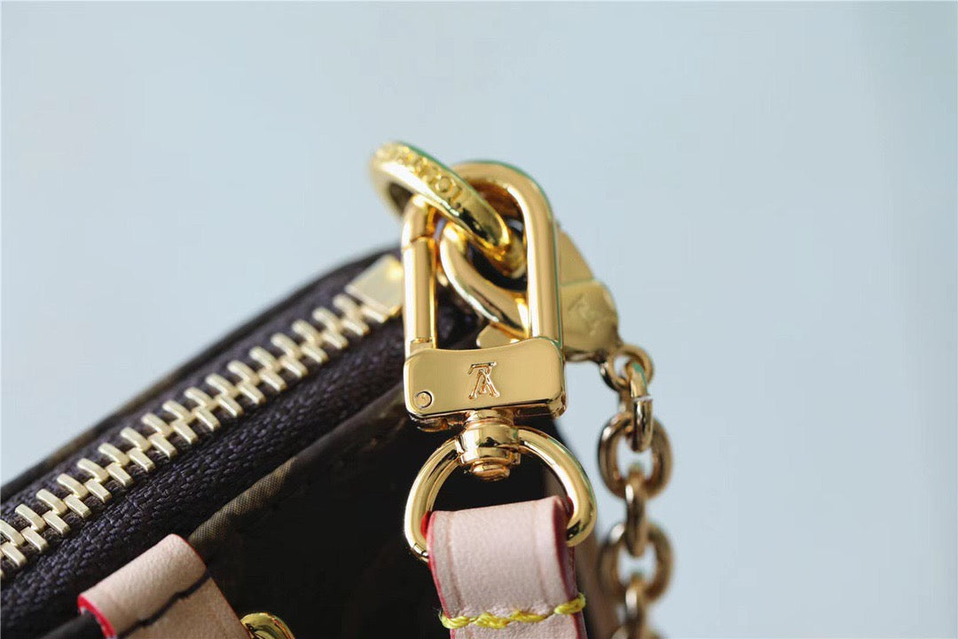Top Quality Easy Pouch On Strap Monogram Canvas For Women,  Shoulder And Crossbody Bags 19cm/7.5in Top Quality